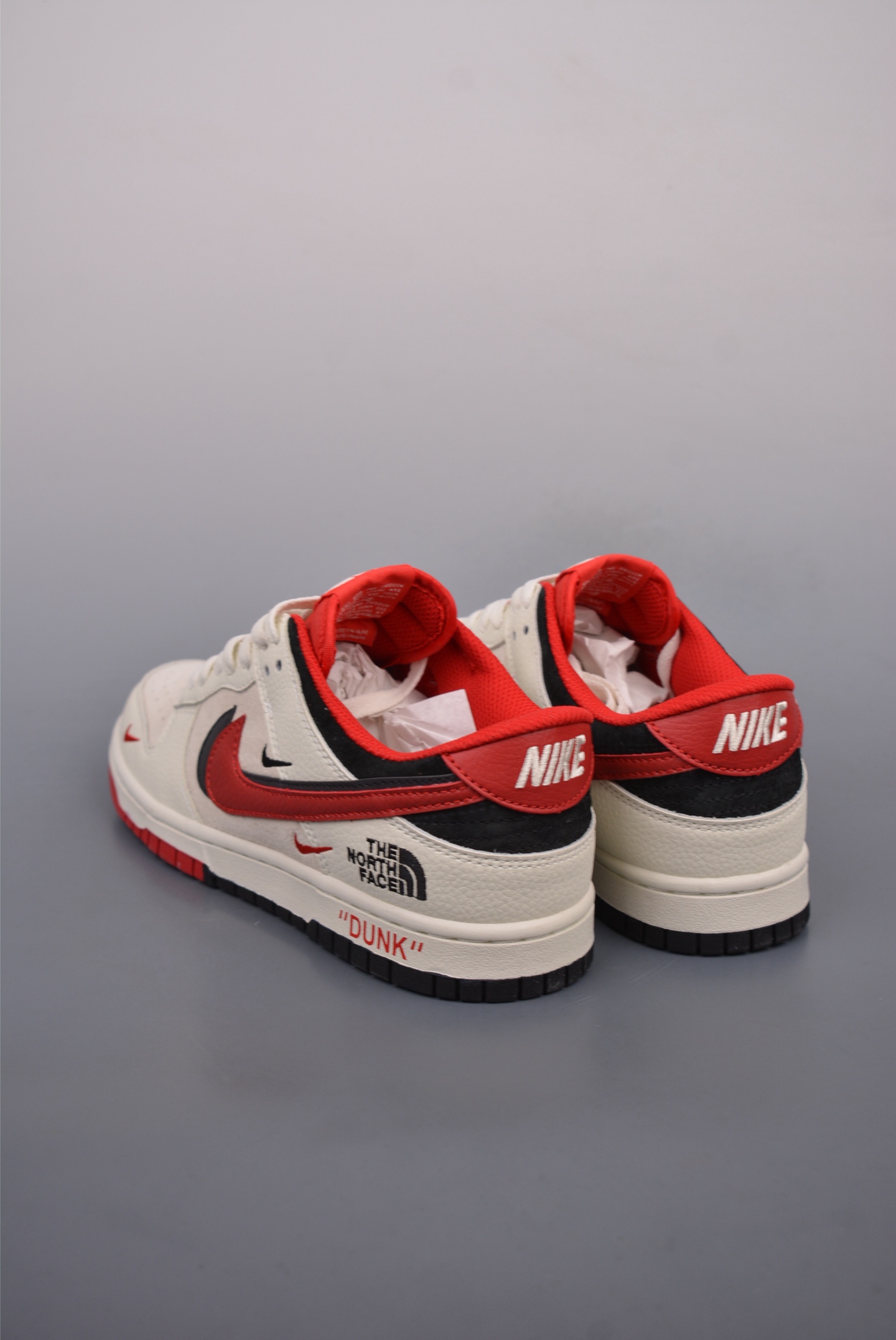The North Face x Nike SB Dunk Low The North Face Beige, Red and Black DJ2024-127