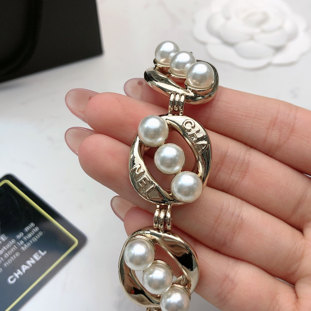 Chanel pearl bracelet