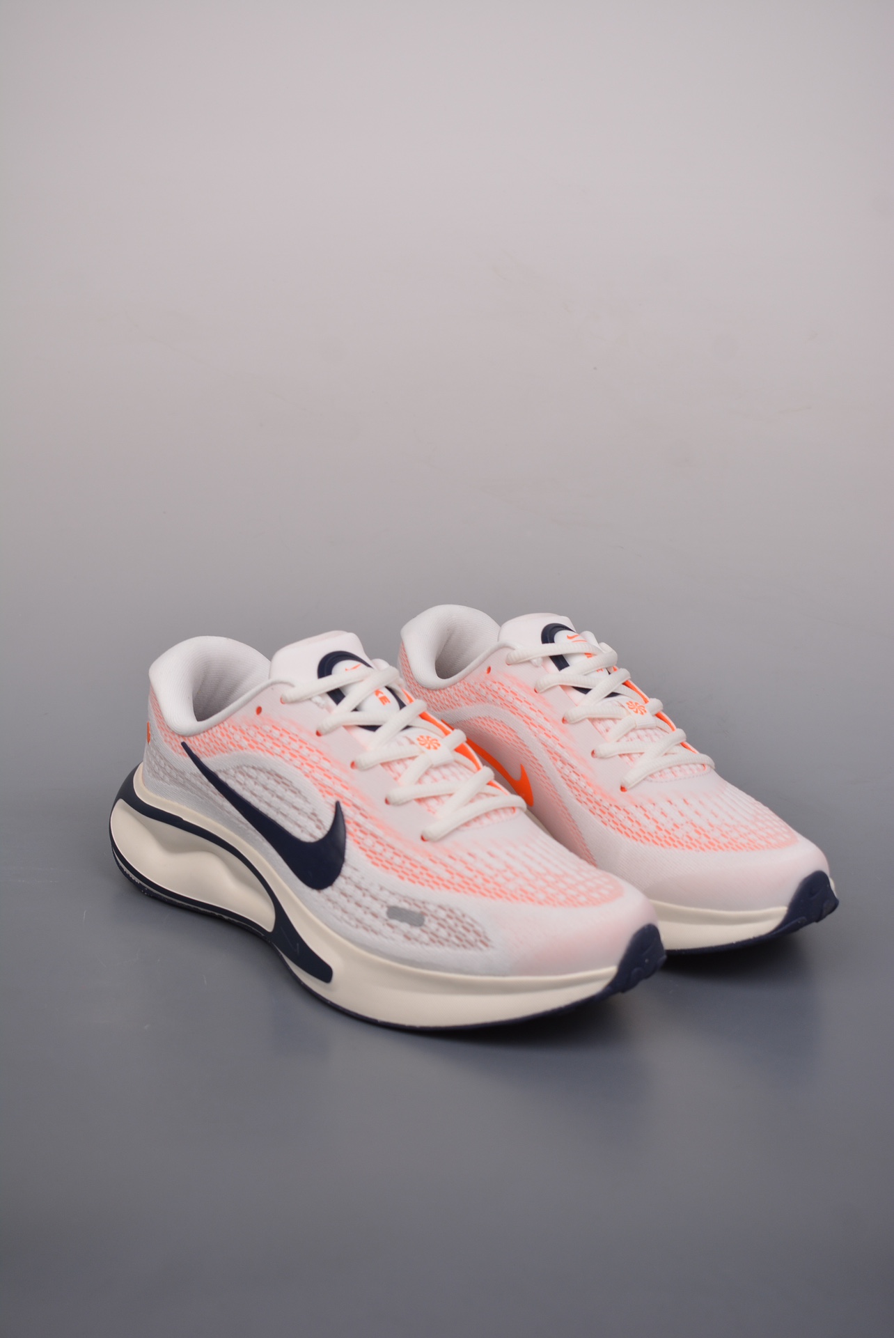 Nike Journey Run Sail Total Orange FN0228-100