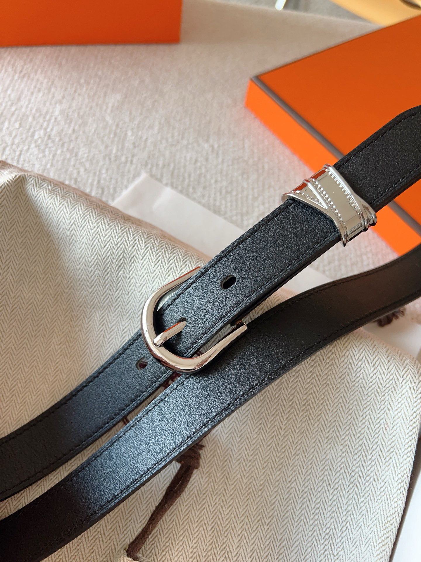 Hermès Women's Calfskin Double-Sided Pin Buckle Belt 2.4cm Width