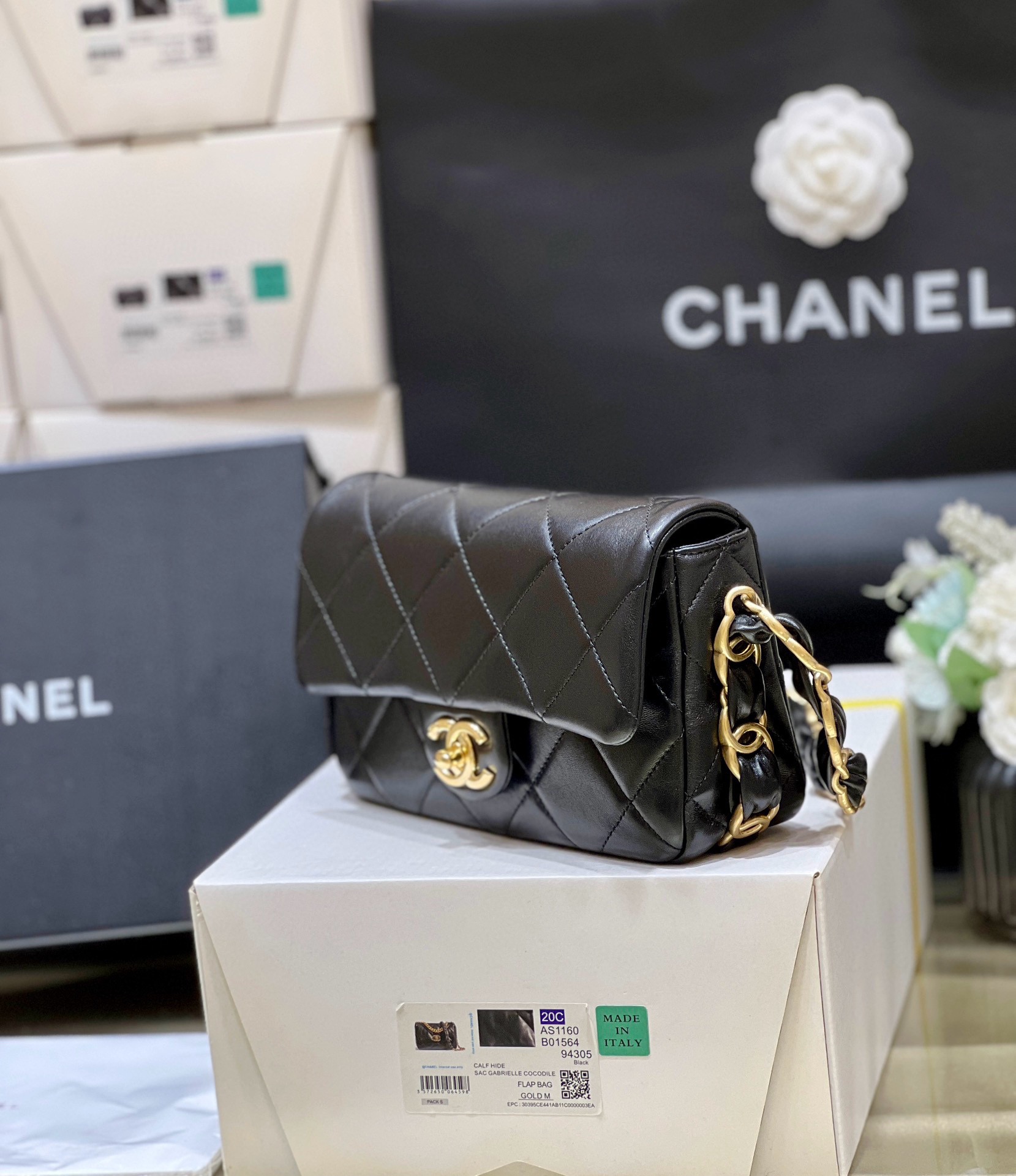Chanel 24K Autumn and Winter Series Thick Chain Underarm Bag AS5174