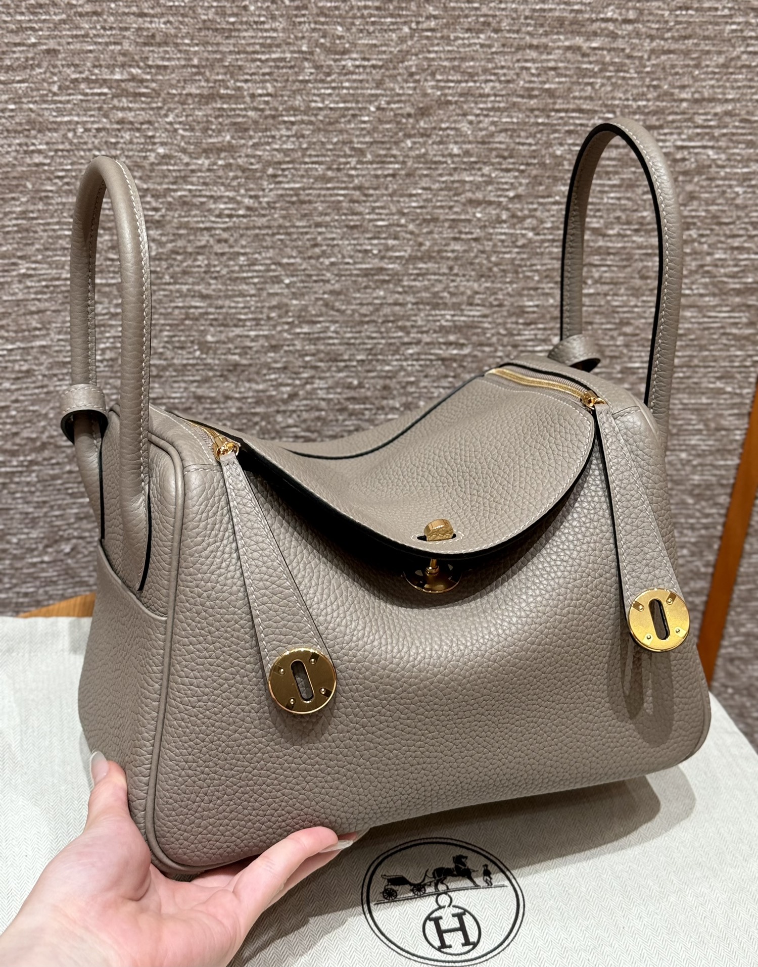 Hermès Lindy M8Gris Asphalte Handbag (Handmade to Order)