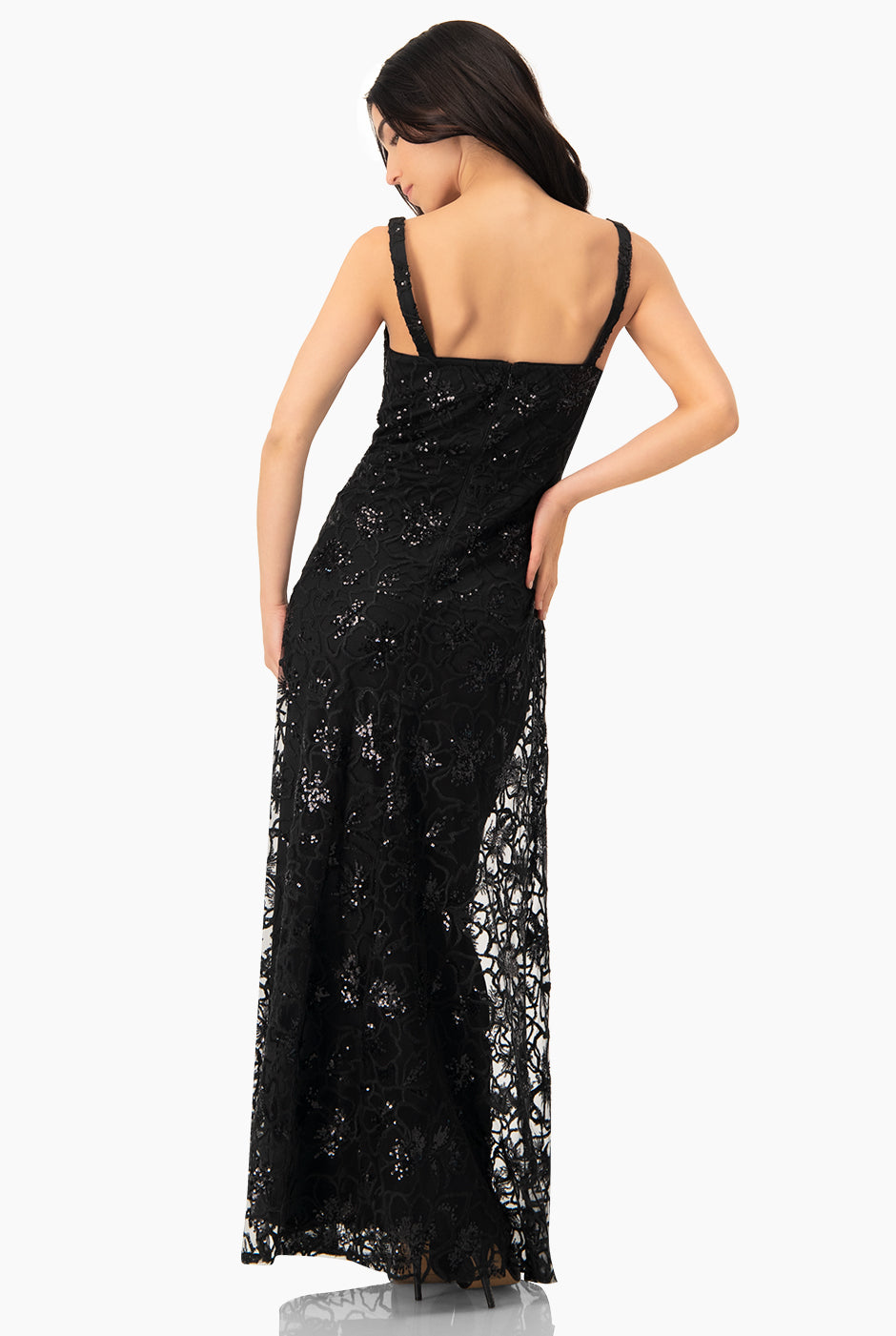 Vestido negro de tirantes