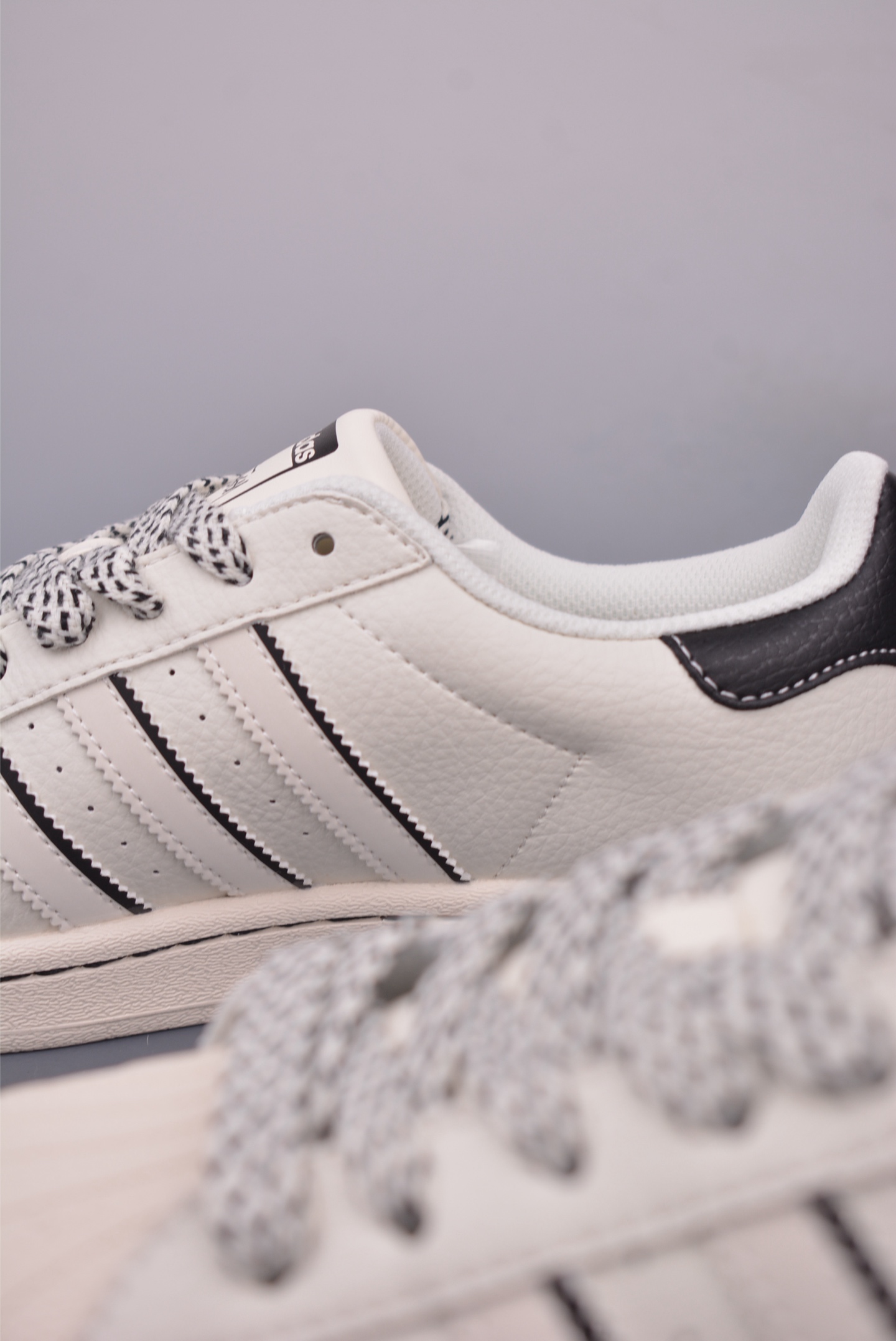 Adidas Originals Superstar sneakers off-white and black SD6815