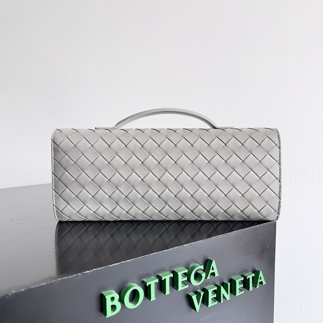 Bottega Veneta Andiamo Evening Clutch 741511