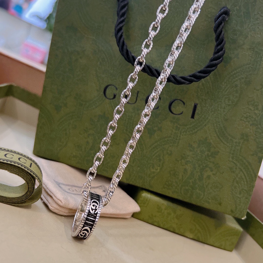 Gucci Anger Forest Series GG Ring Vintage Necklace