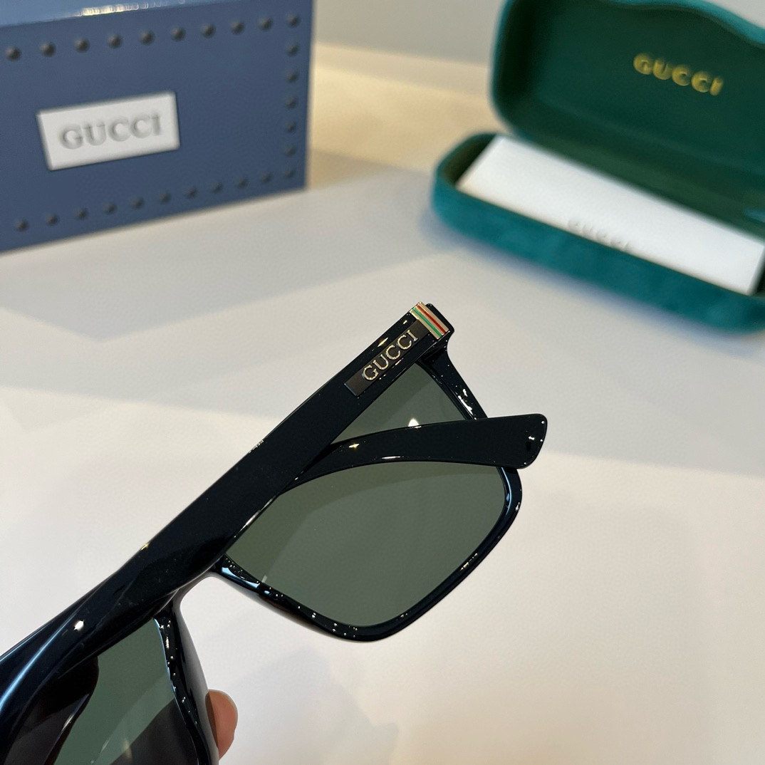 Gucci Square Frame Sunglasses