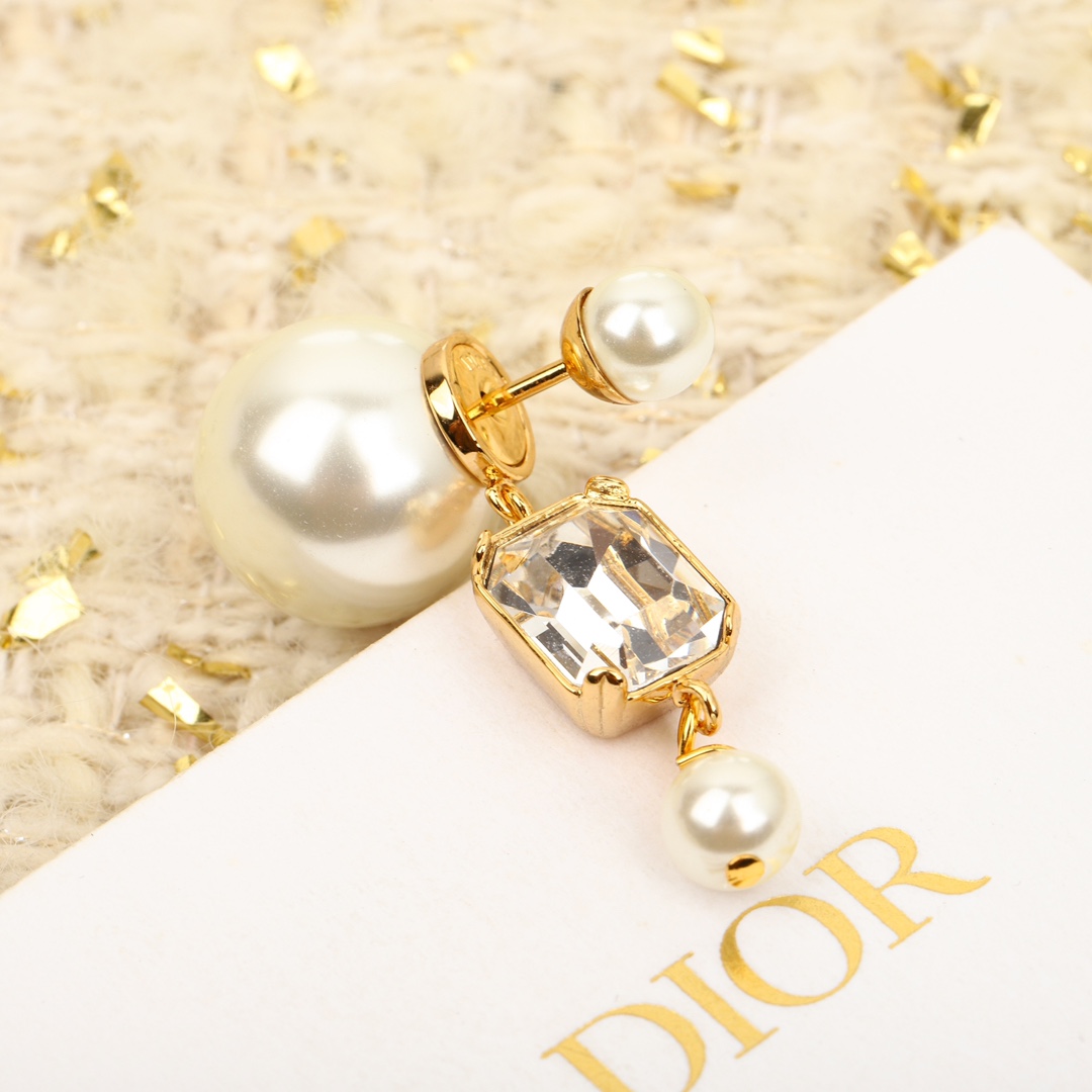 Dior Large and small pearls and diamond earrings