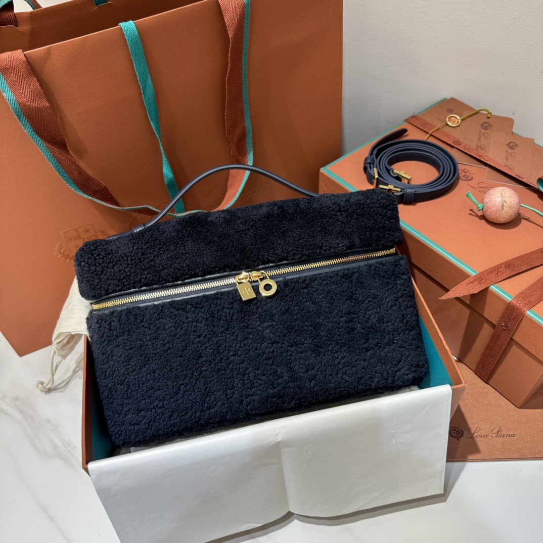 Loro Piana Extra pocket L27 series handbag