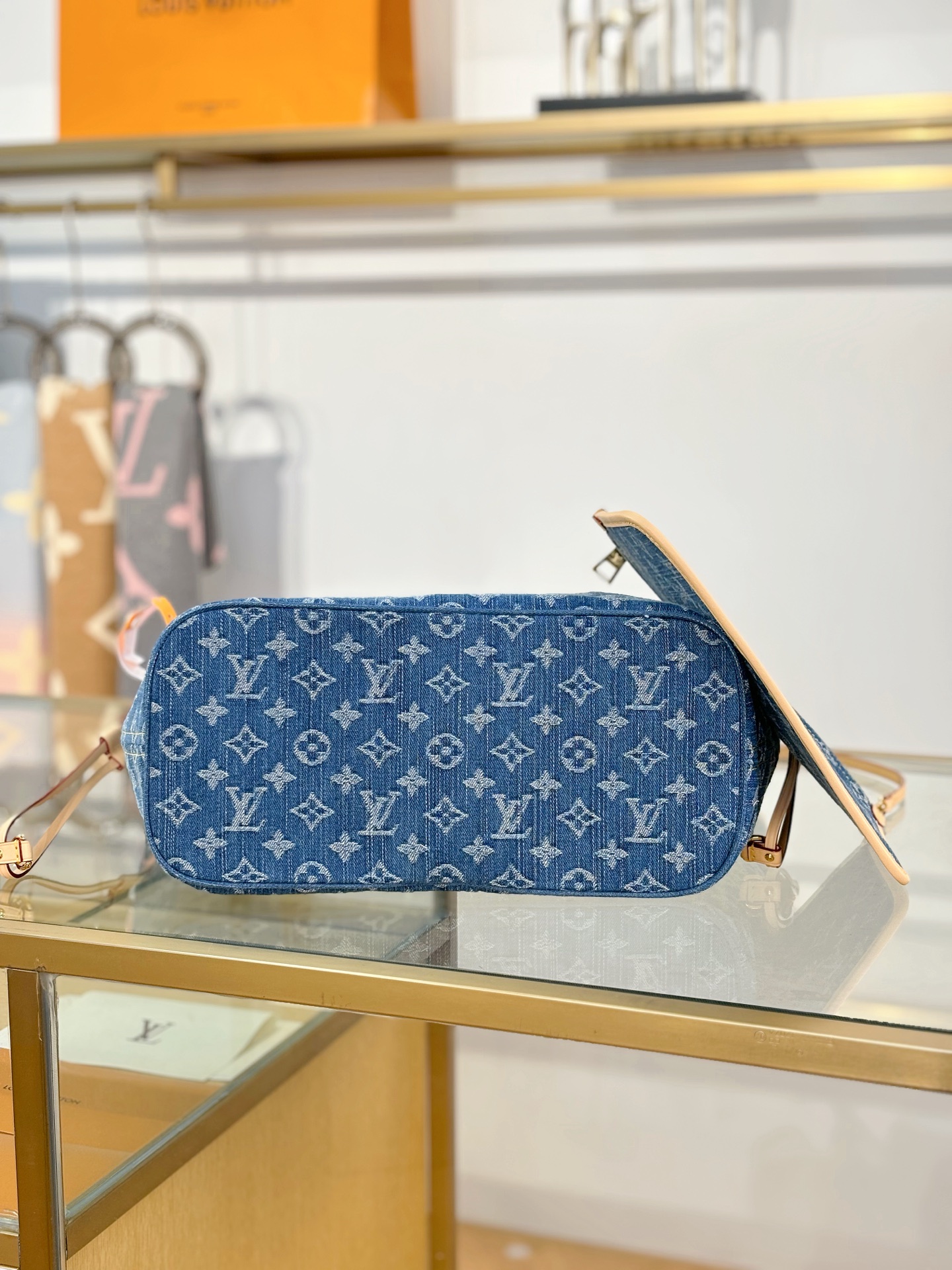 Louis Vuitton NEVERFULL Medium Handbag M13192