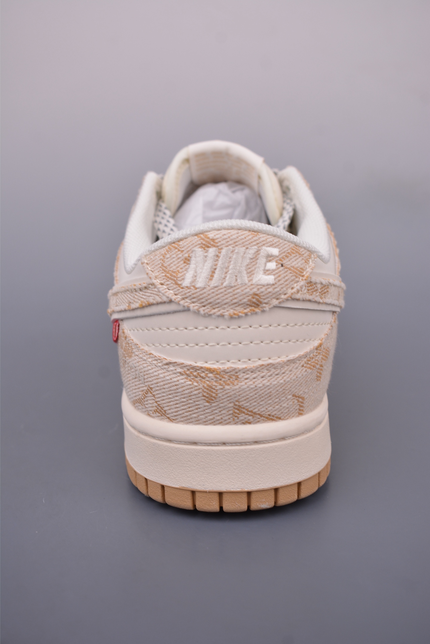 Louis Vuitton x Nike SB Dunk Low   YX5066-352