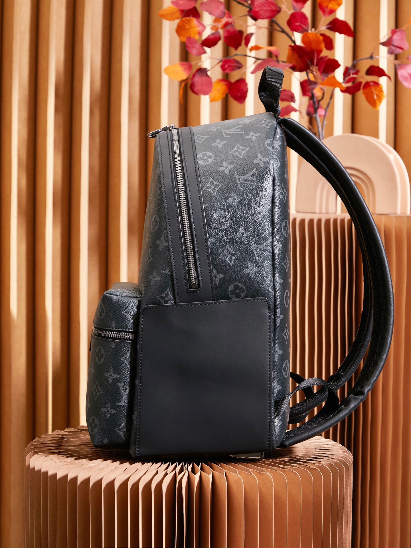Louis Vuitton Discovery Backpack M22558