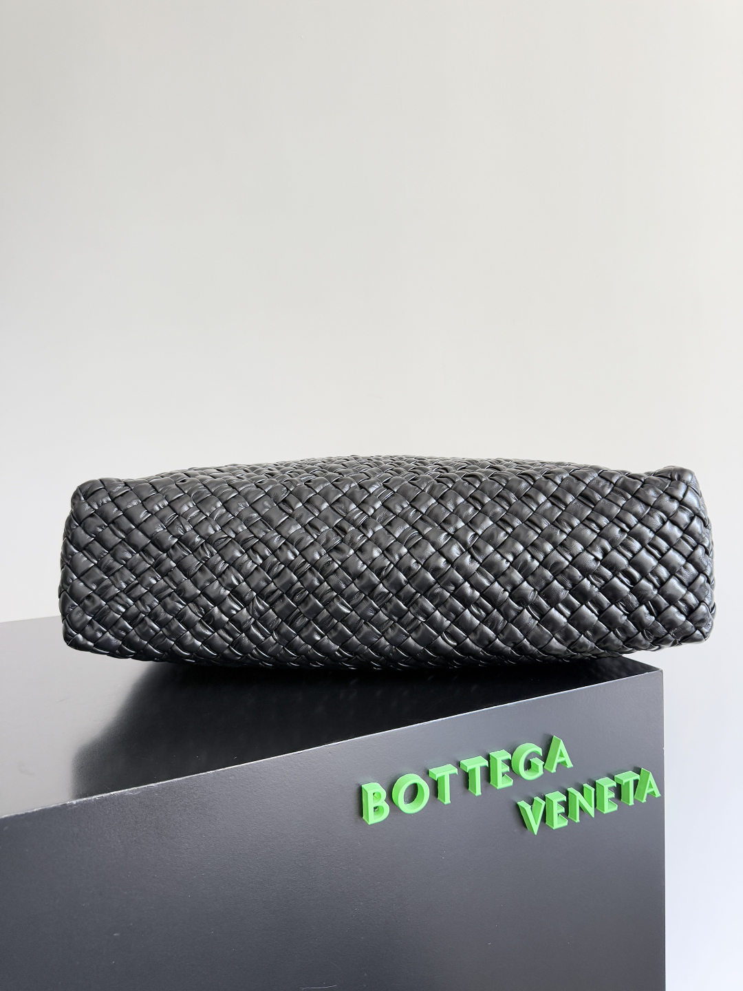 Bottega Veneta large Tosca Baci Baci handbag 765373