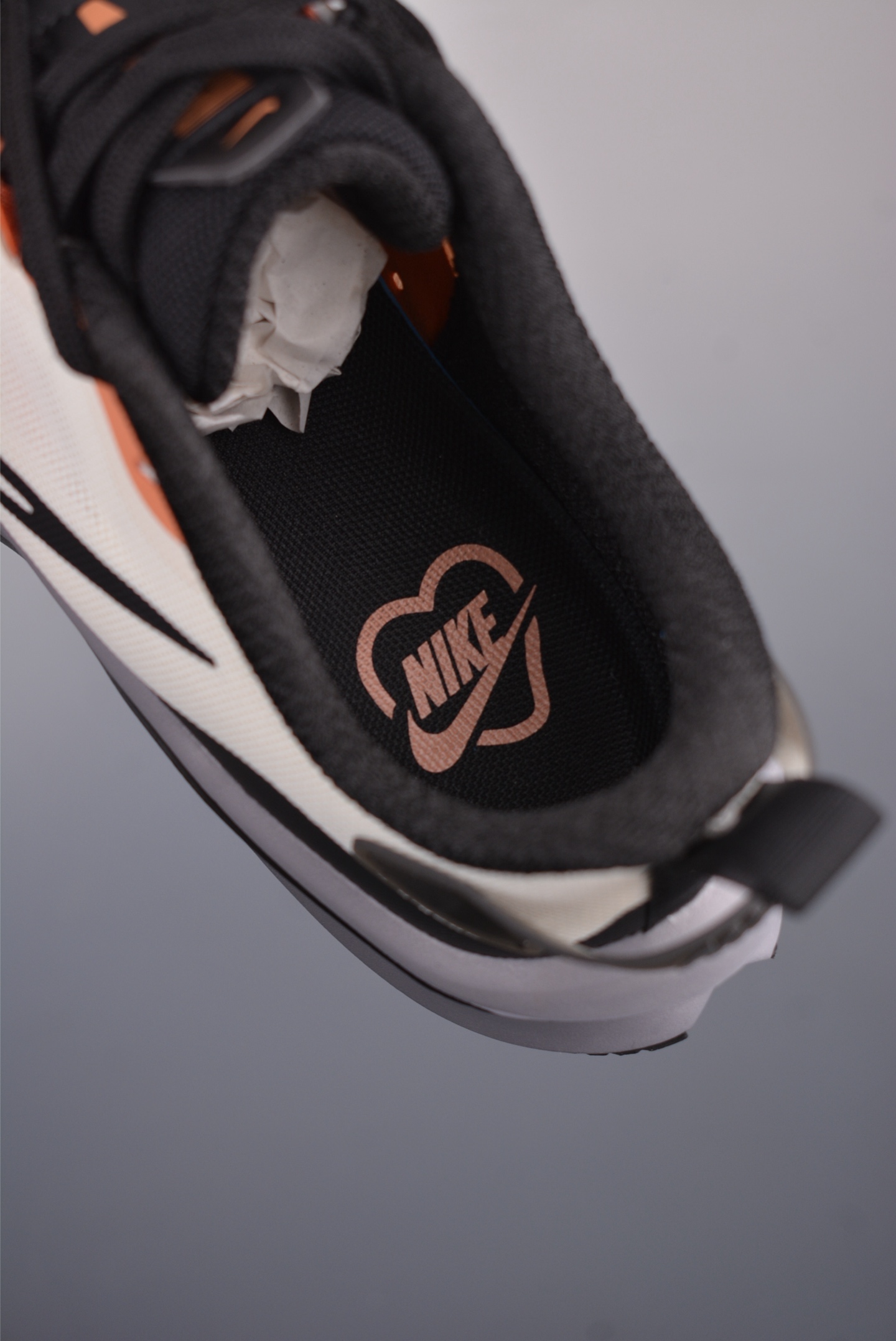 NIKE SB Zoom X Beige Black