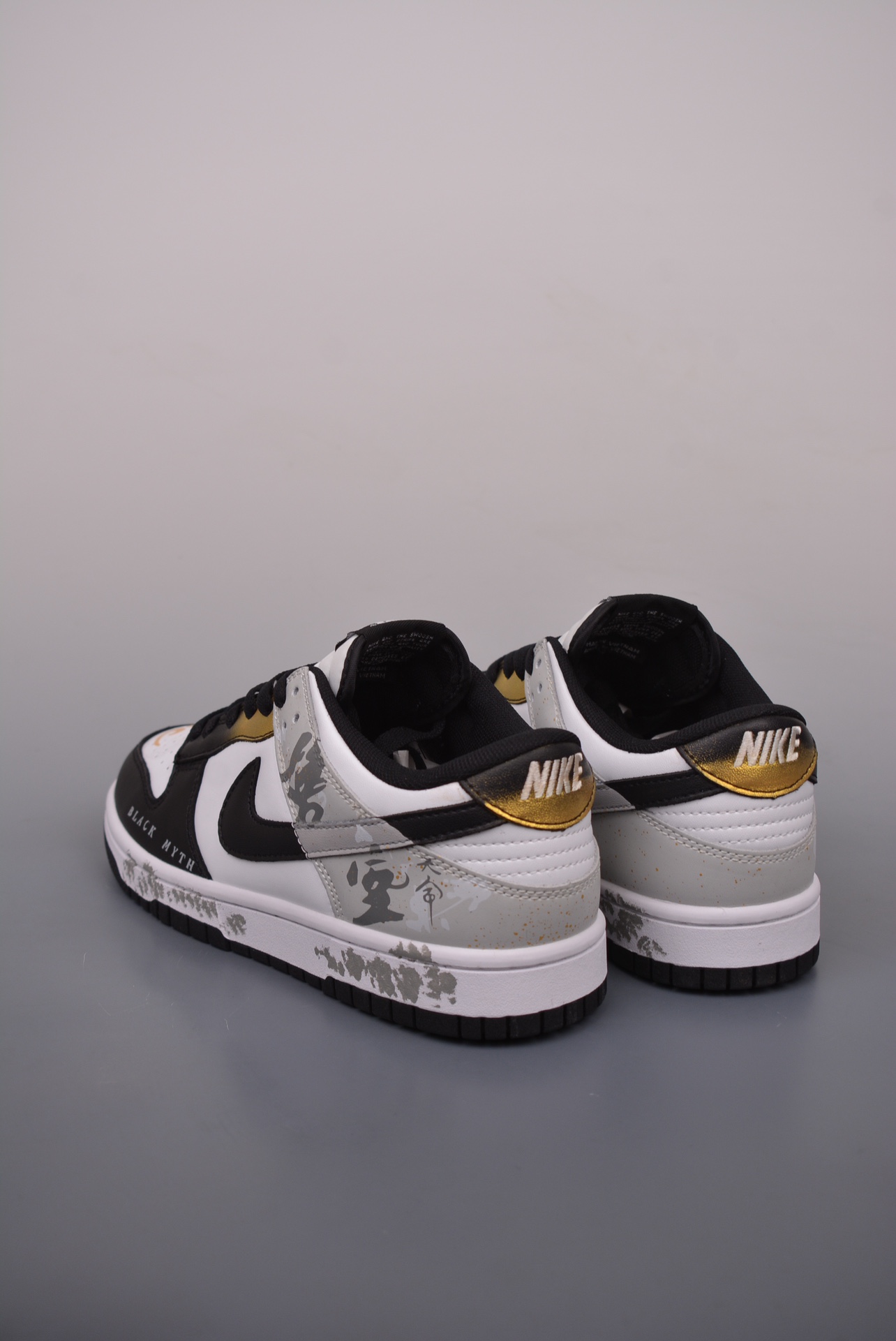 Nike SB Dunk Low Black Myth Wu kong black and white gray DD1391-068