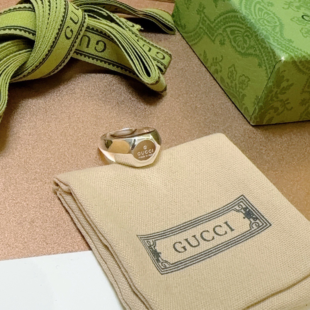 Gucci shiny ring