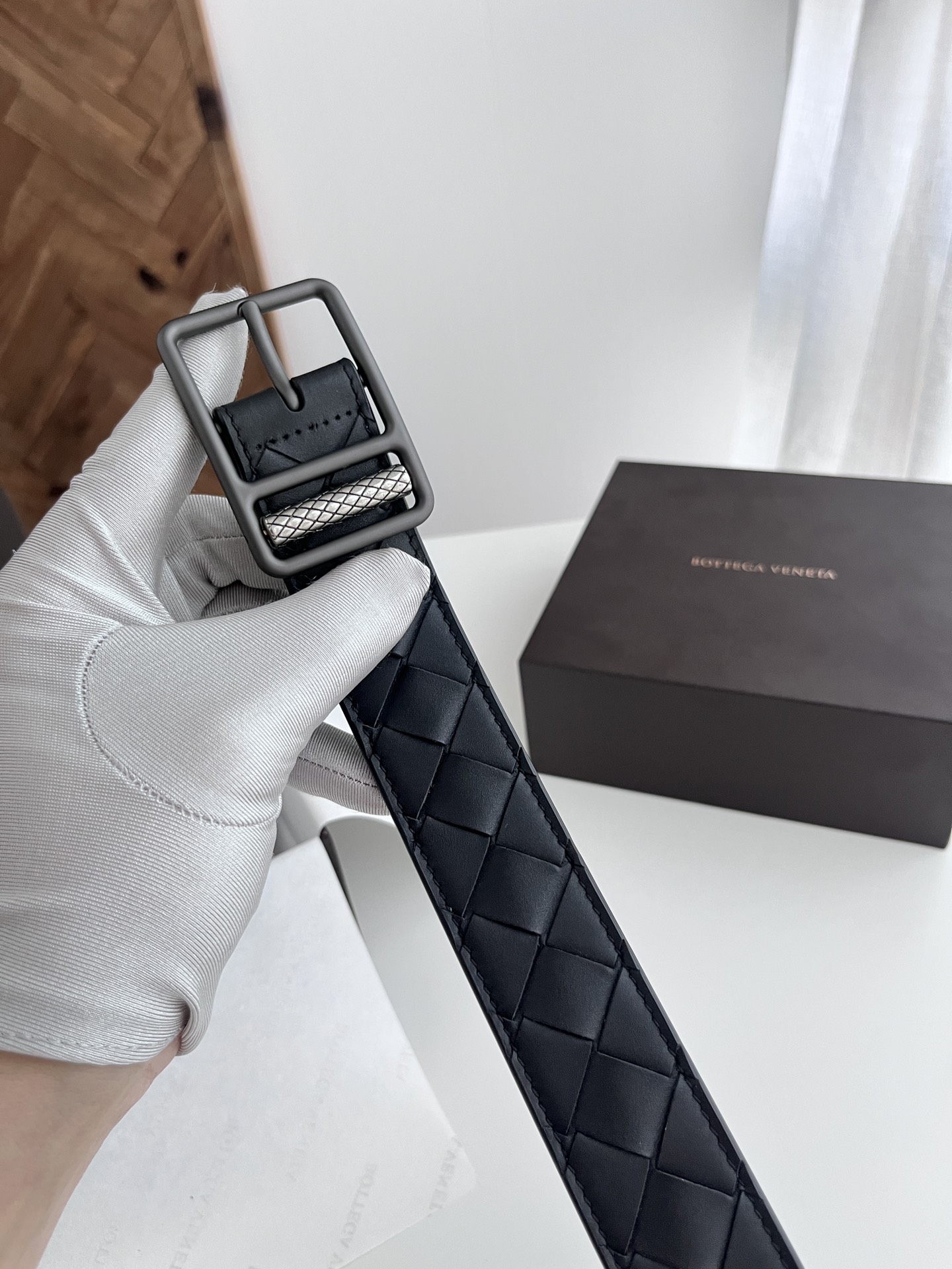 Bottega Veneta woven leather belt with rotating pin buckle, 3.5cm wide