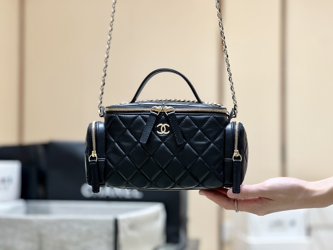 Chanel 24K Autumn and Winter Series Handle Camera Bag AS5222
