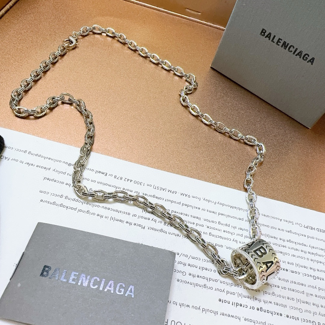 Balenciaga Ring Chain Vintage Necklace