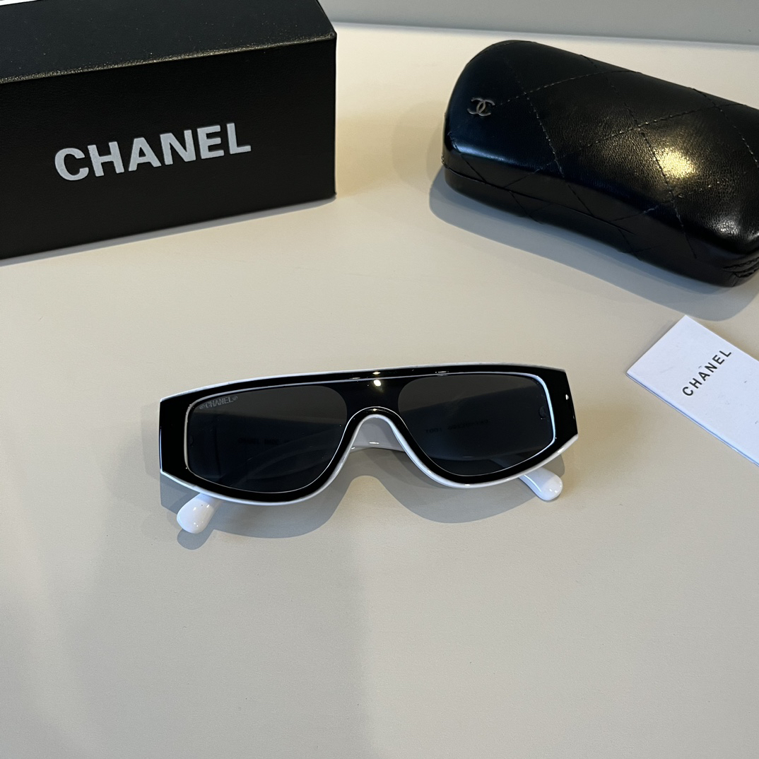 Chanel round frame sunglasses