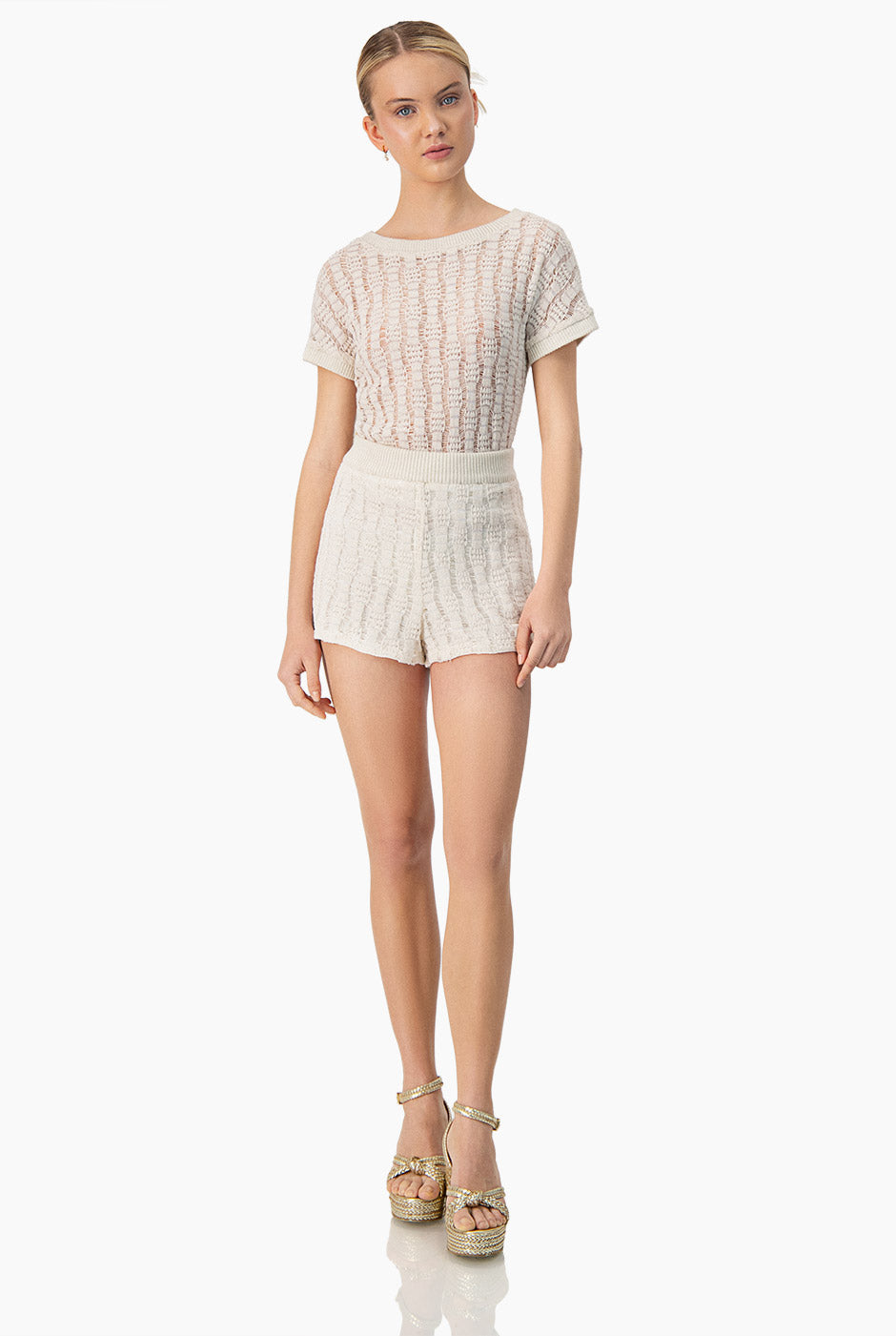 Short tejido con elastico en pretina