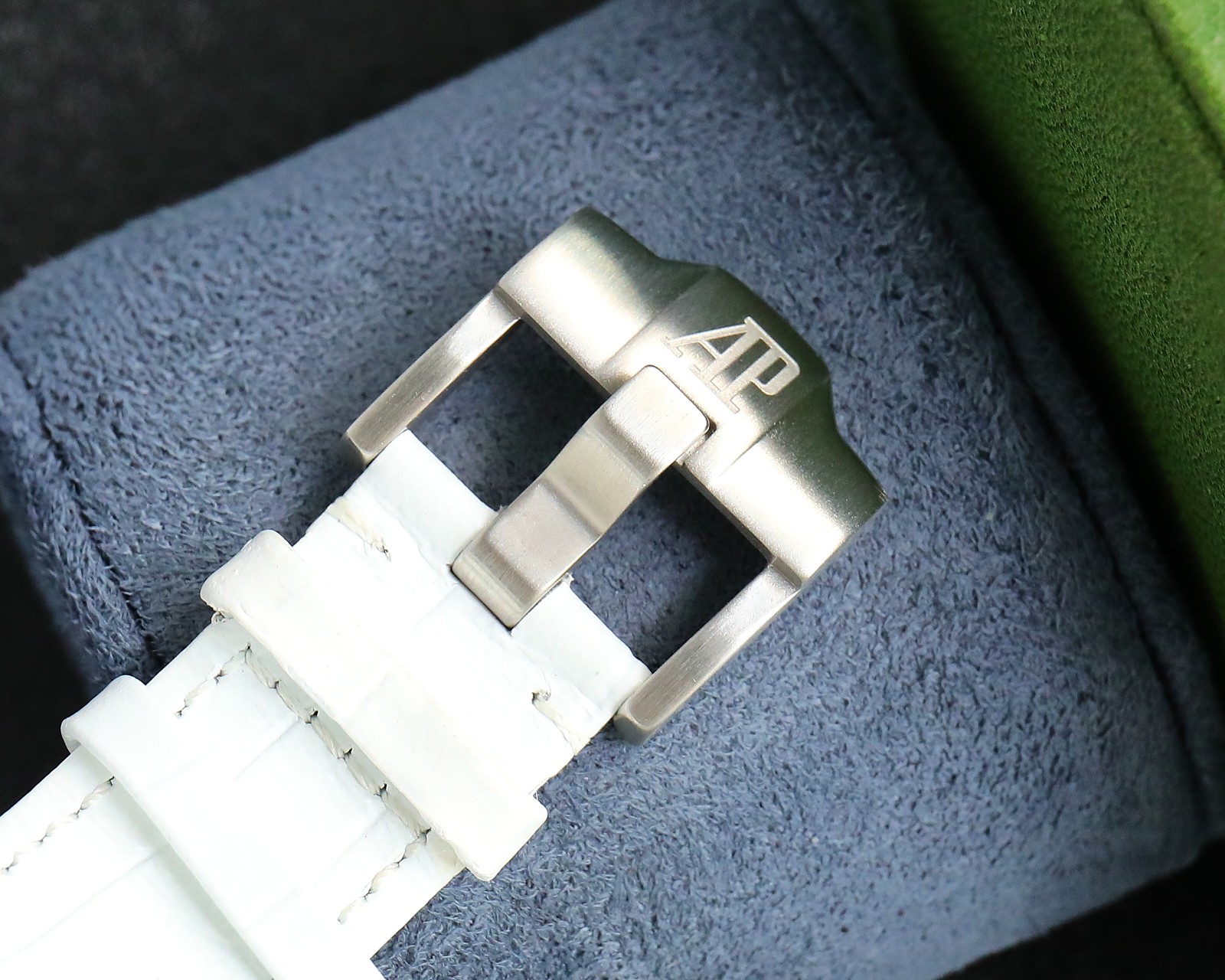 Audemars Piguet Royal Oak Concept 26227BC.ZZ.D011CR.01