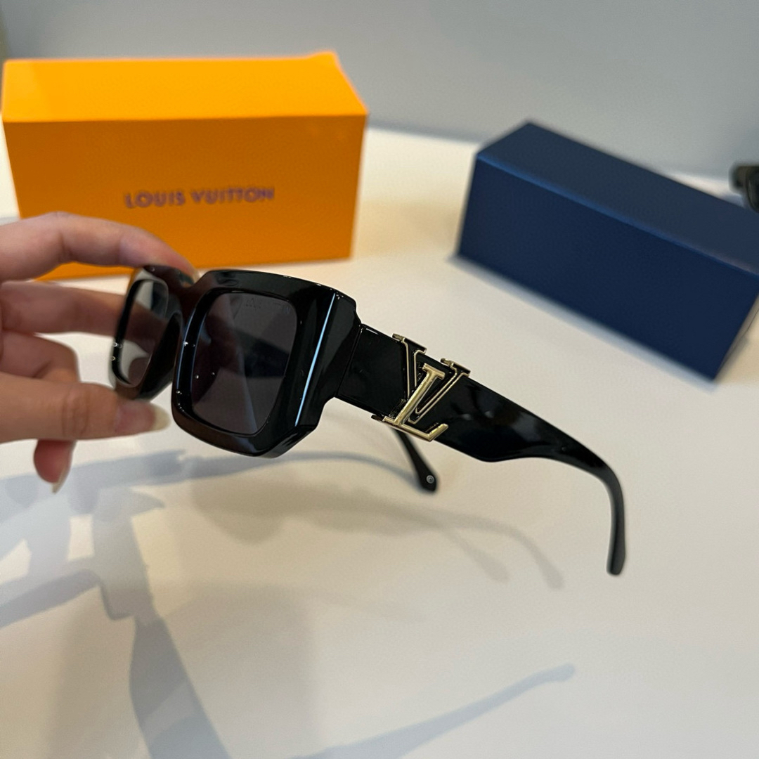 Louis Vuitton Square Frame Sunglasses