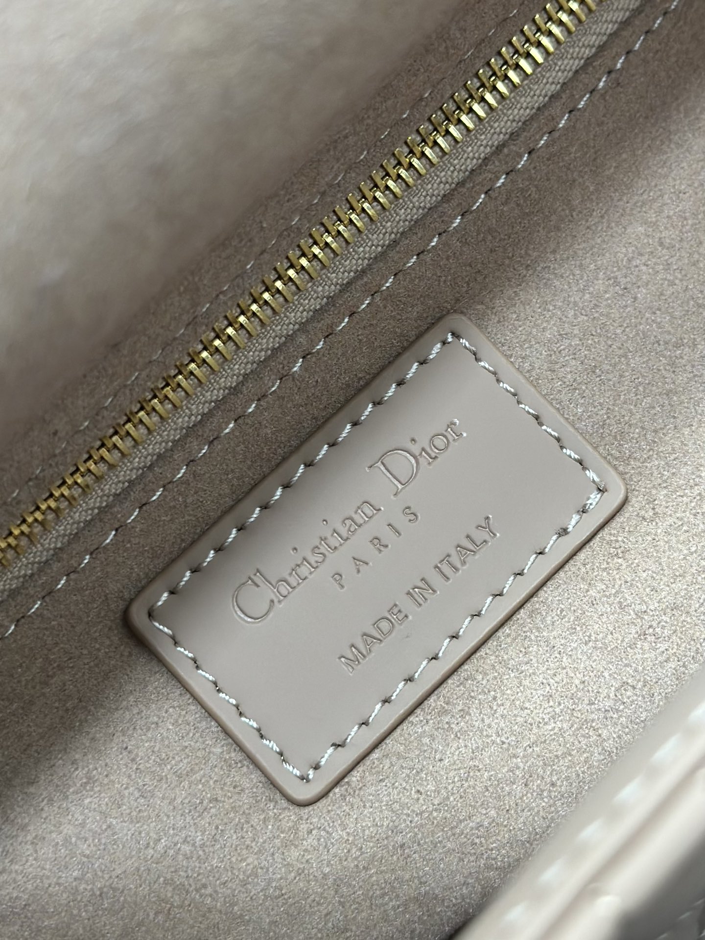Dior Lady Dior My Four-grid Frosted Badge Lady Dior Bag M0538