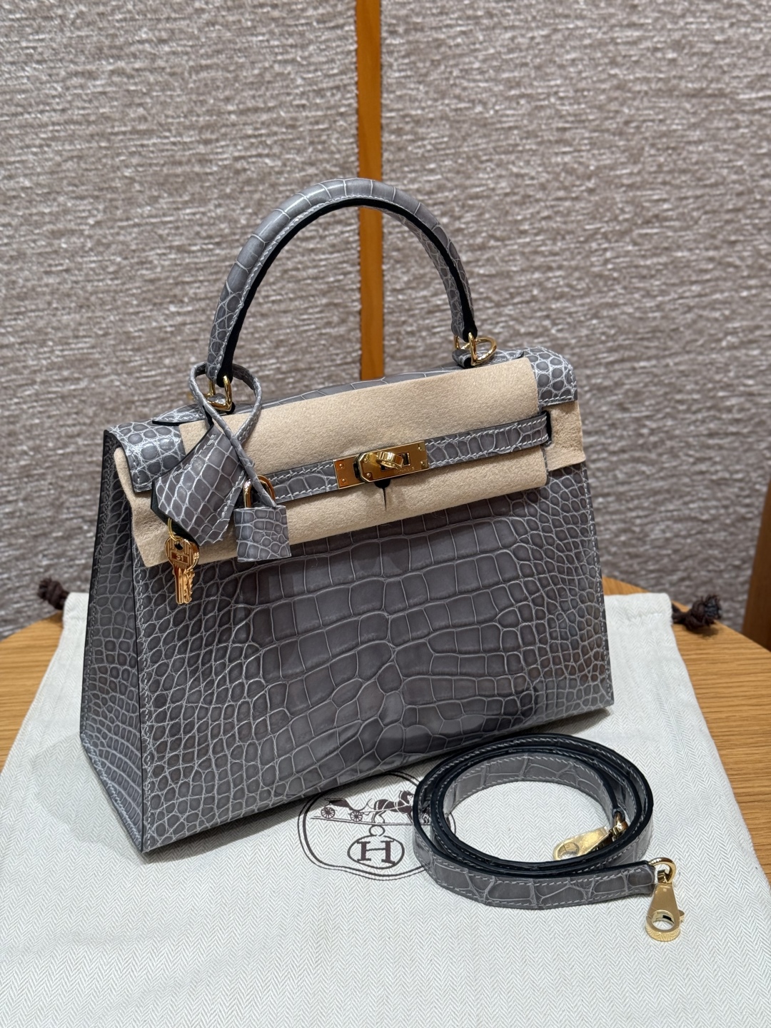 Hermès Kelly 0VGris Ciment (Handmade to order)