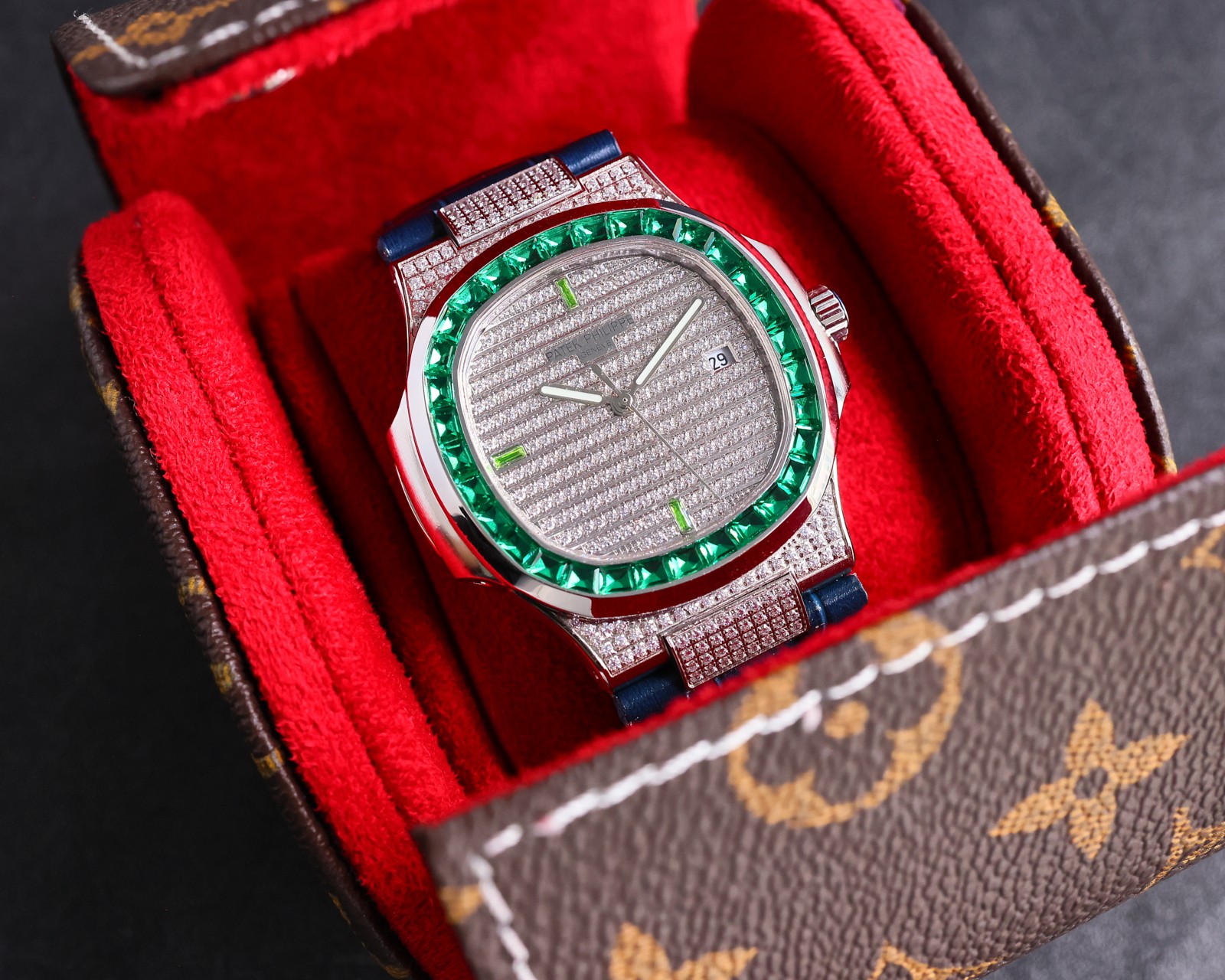 Patek Philippe Diamond Limited Edition Series Nautilus 5711