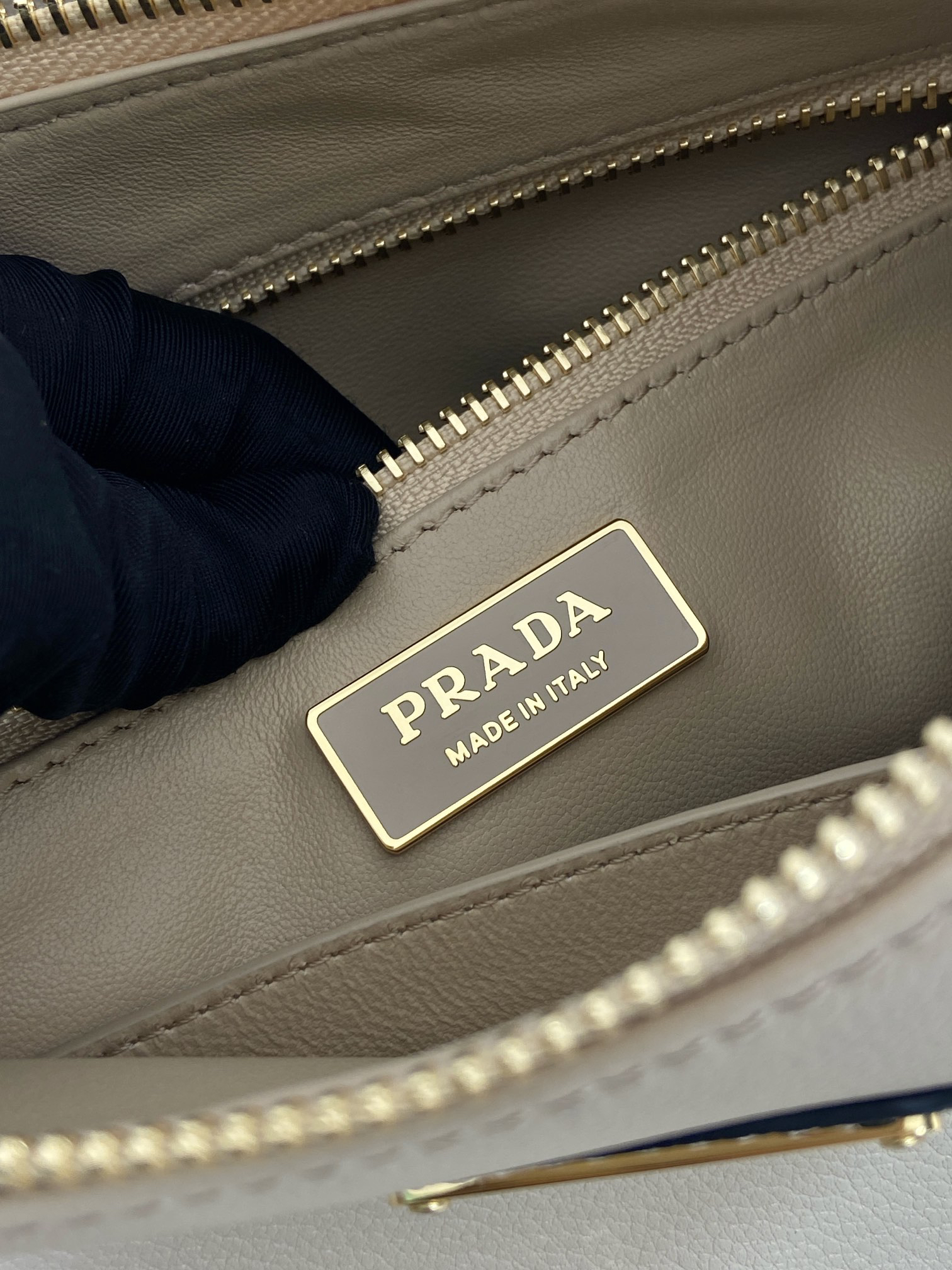 Prada Aimee Hobo Underarm Bag 1BC229