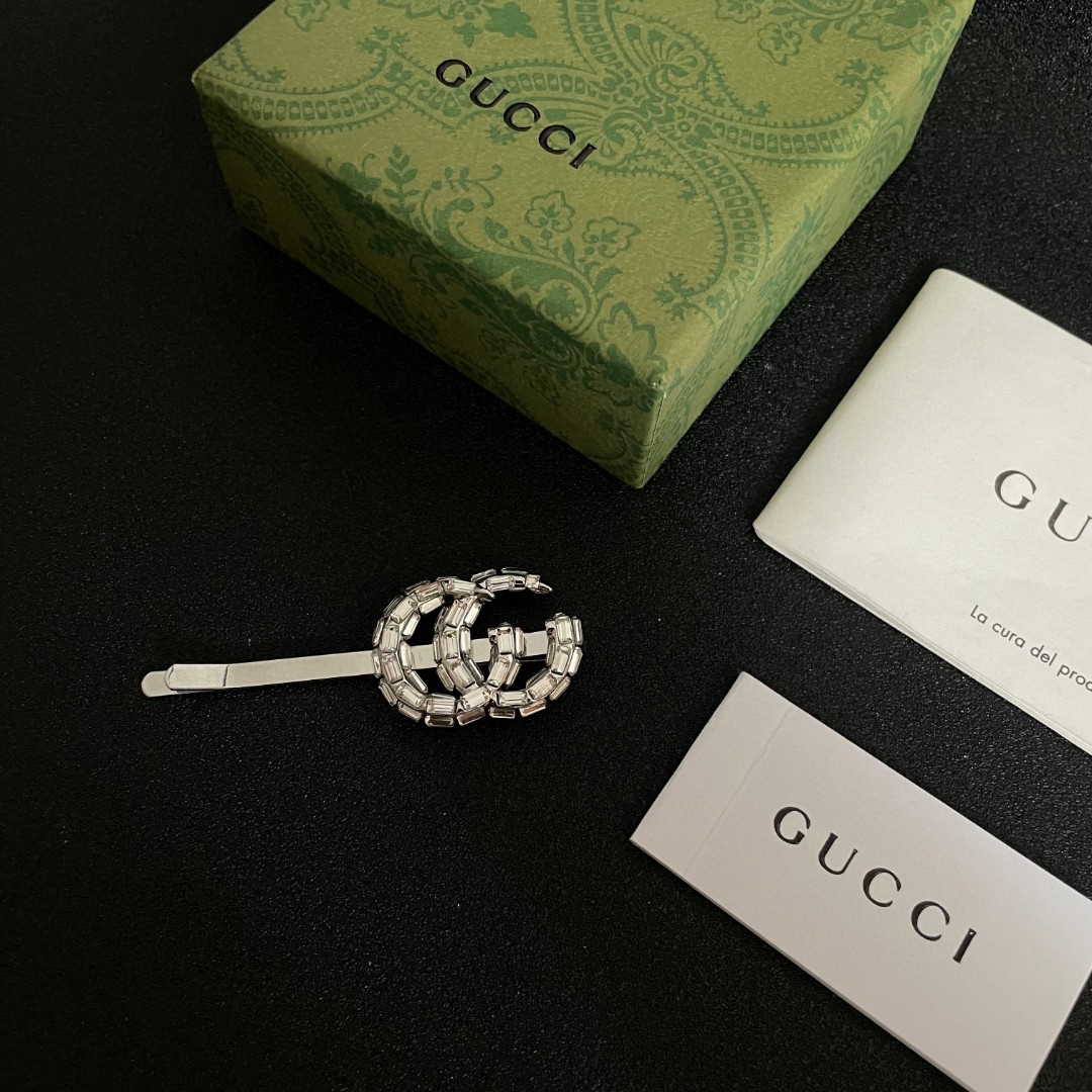GUCCi diamond hairpin