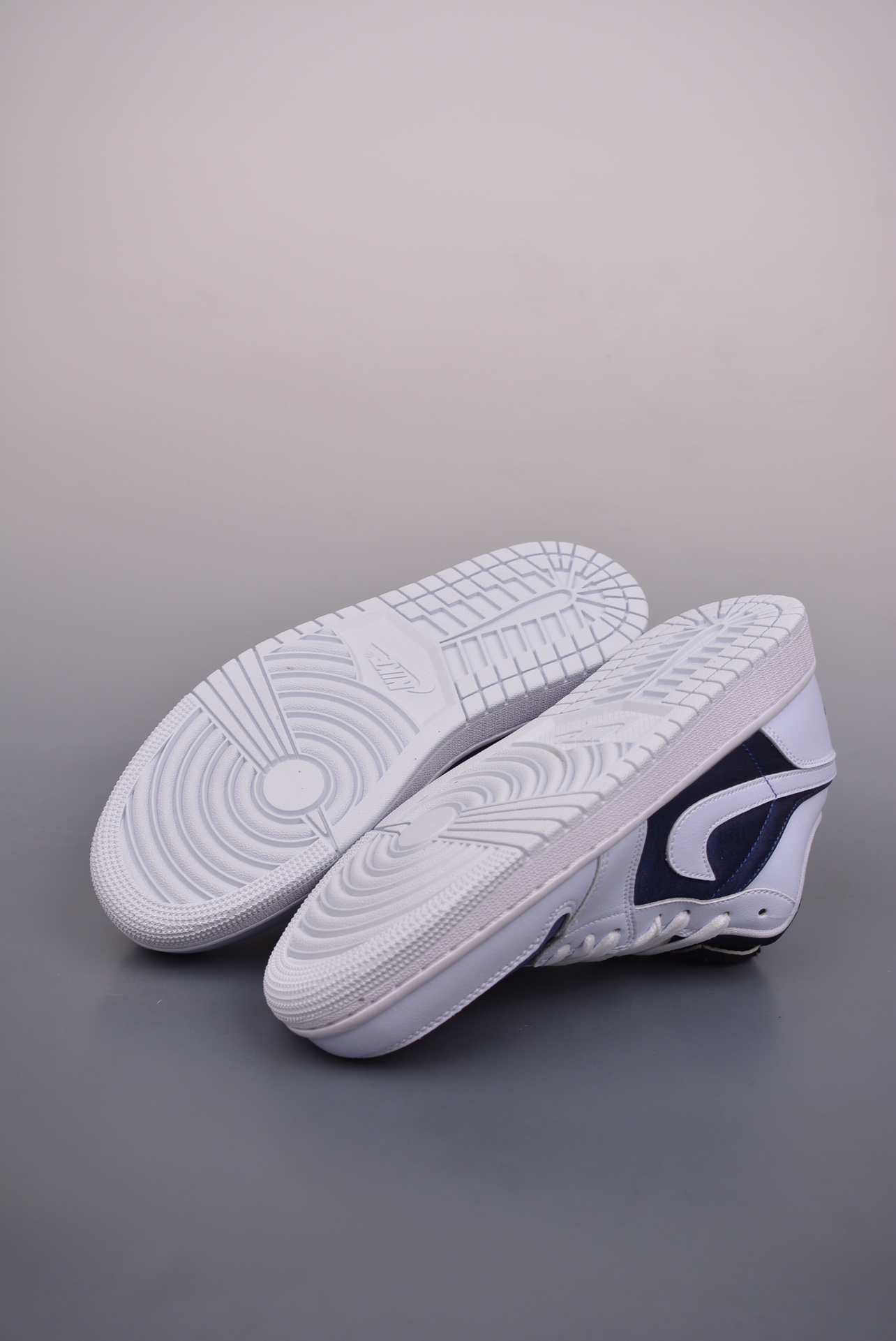 Air Jordan 1 Low White Blue Toe  FZ8778-044