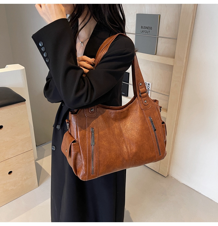 🌲Early Christmas Sale 49% OFF🌲Women's Punk Style Studded Decor Tote Bag