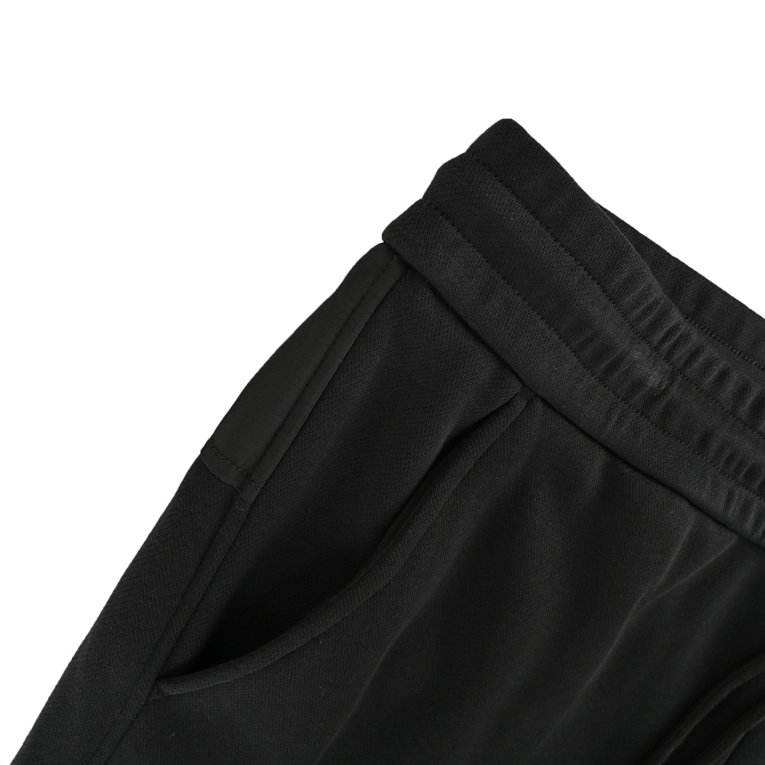 Prada 24Fw classic embroidered logo nylon pocket triangle label plus fleece trousers