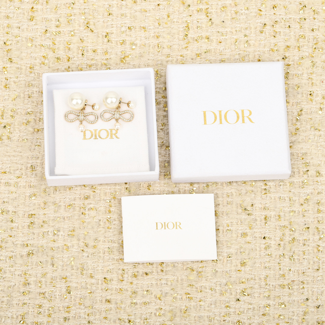 Dior Bow Pearl Earrings