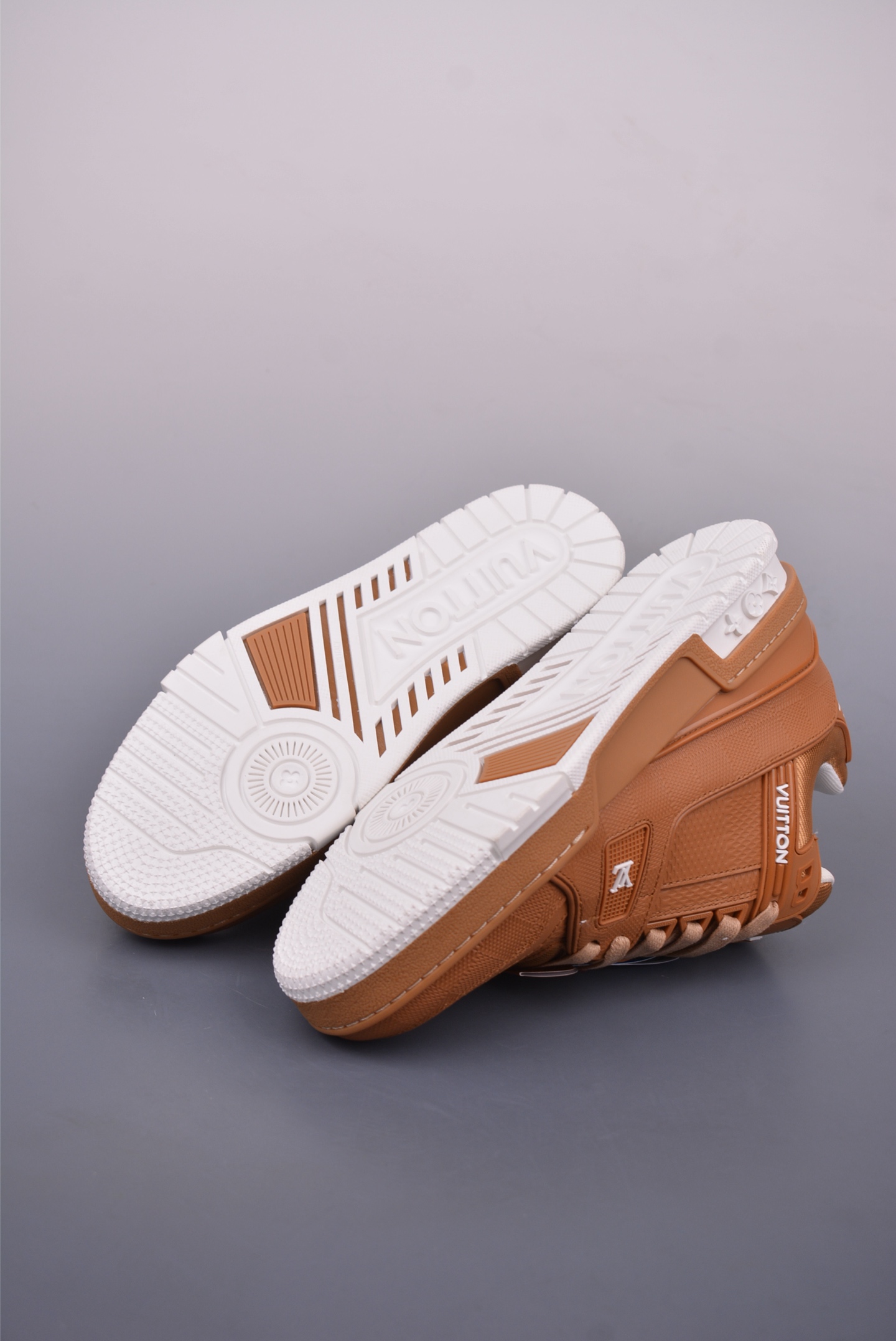 Louis Vuitton Trainer Sneaker Low “Leather Brown” 1AHTSB
