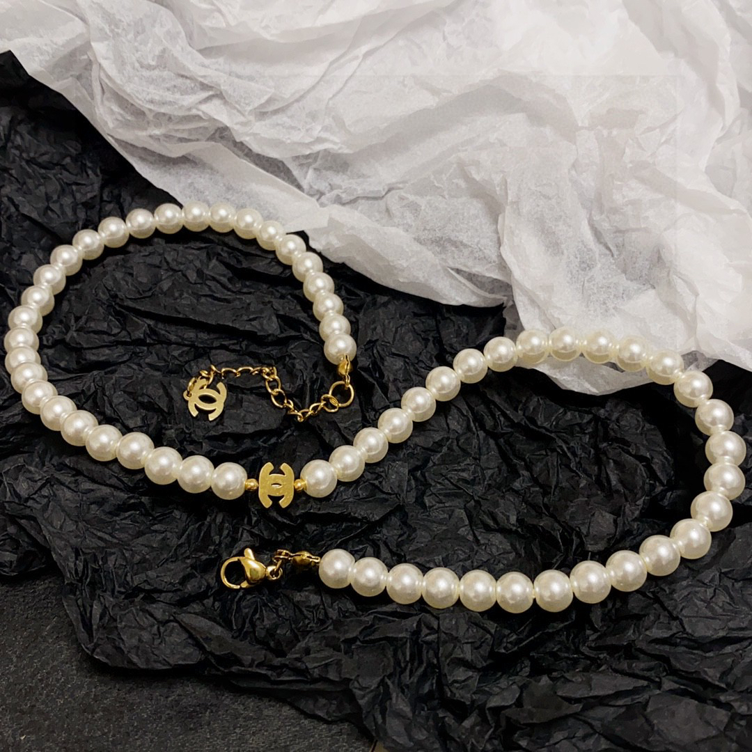 Chanel New Korean Pearl Necklace