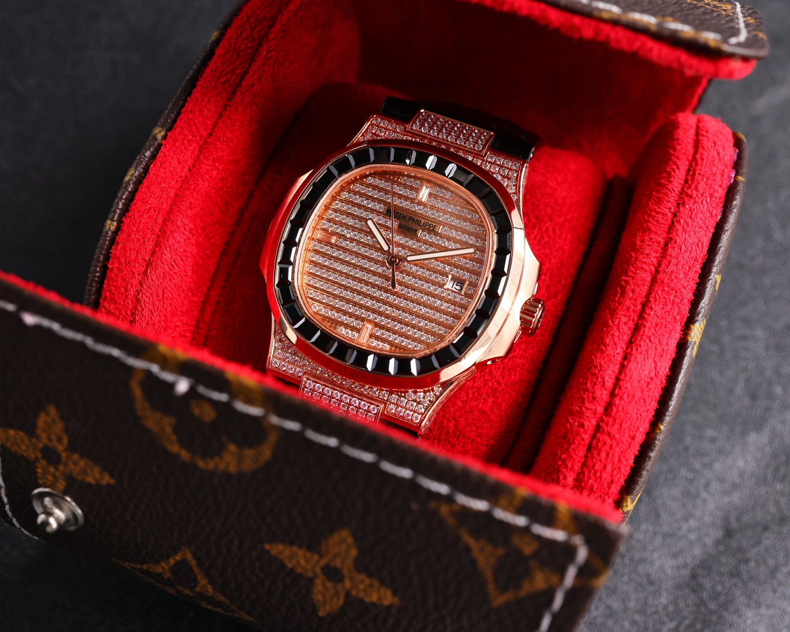 Patek Philippe Diamond Limited Edition Series Nautilus 5711