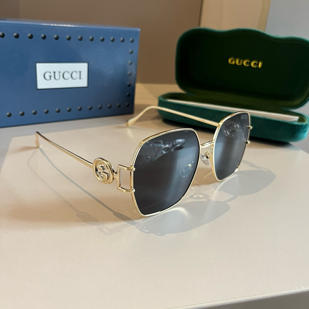 Gucci Square Frame Sunglasses
