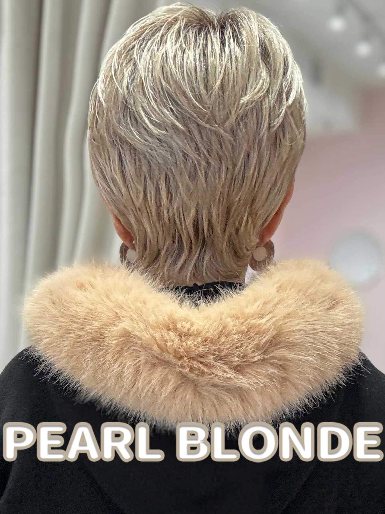 Short Chic Wig With Polished Layers