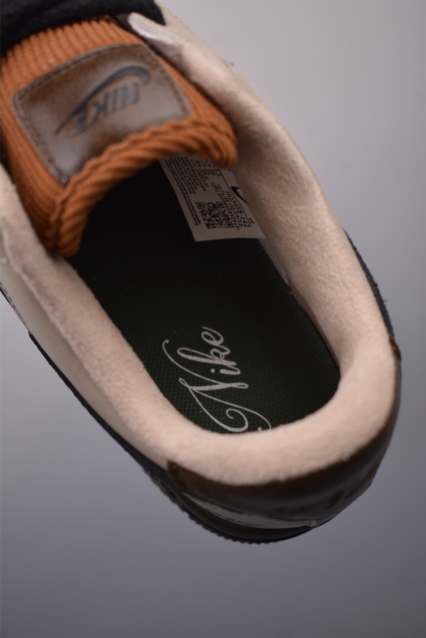 Nike Air Force 1’07 Low Love & Peace Gray Brown HQ3458-142
