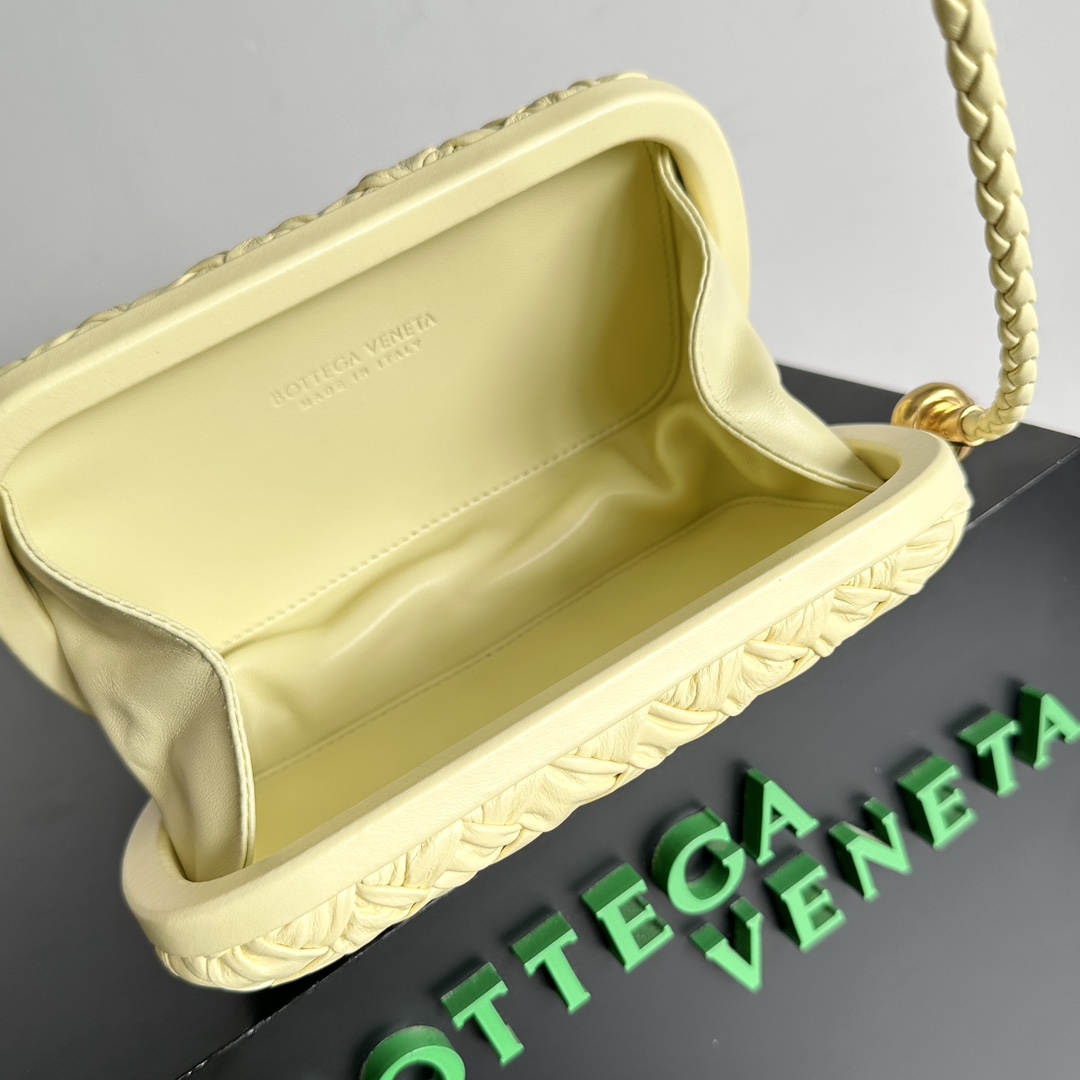 Bottega Veneta Knot woven evening bag 717623