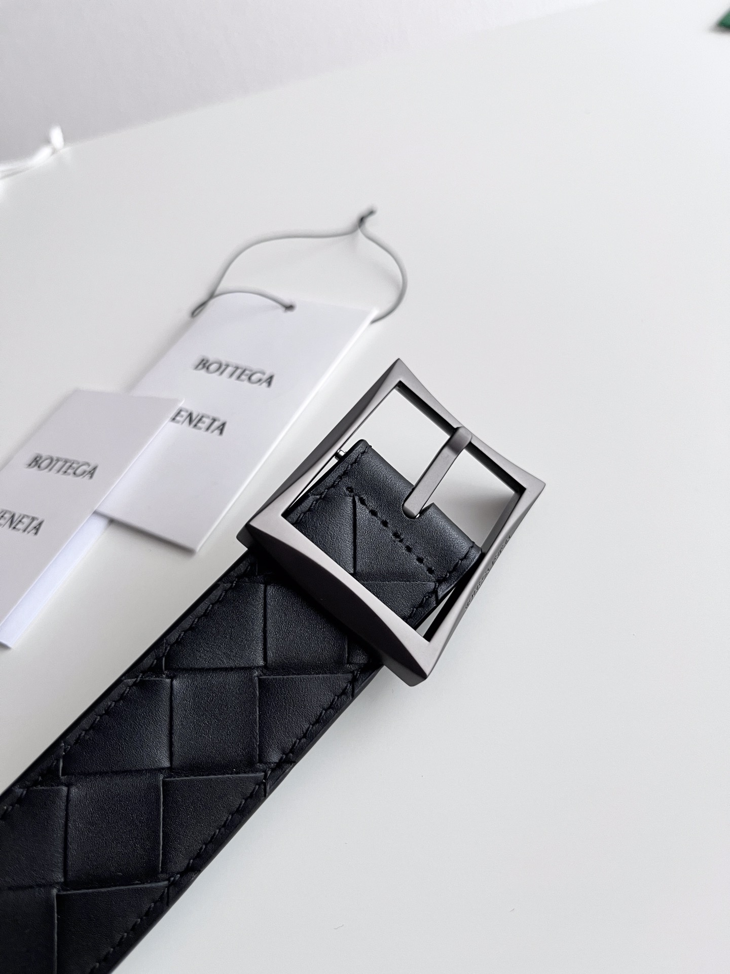 Bottega Veneta intreccio woven cowhide double-sided waistband with a width of 3.5cm