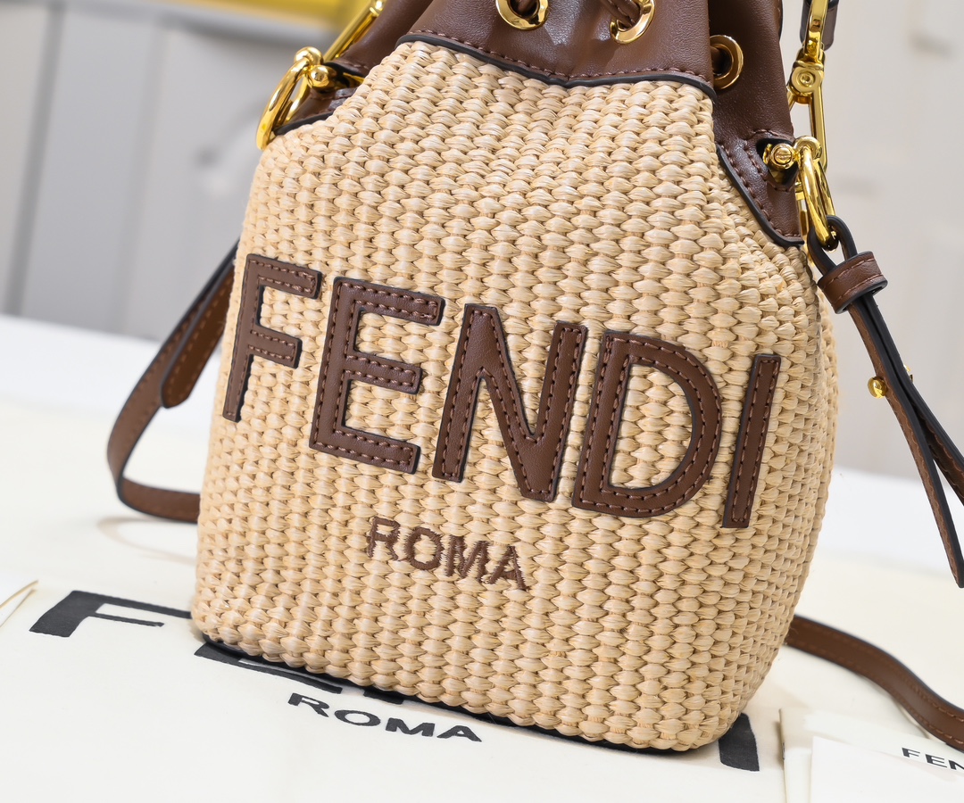 FENDI Mon Tresor Small Bucket Bag