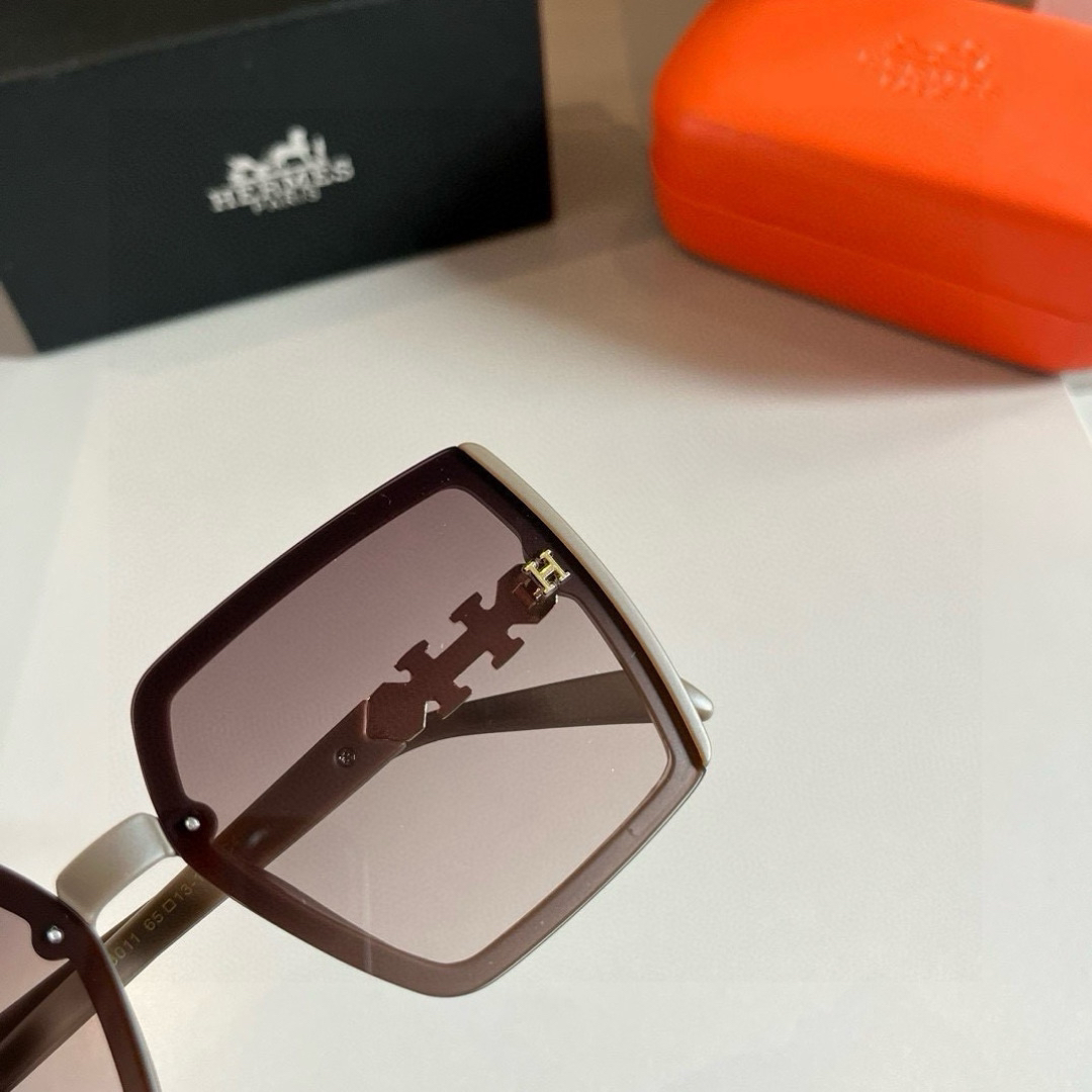 Hermes Square Frame Sunglasses