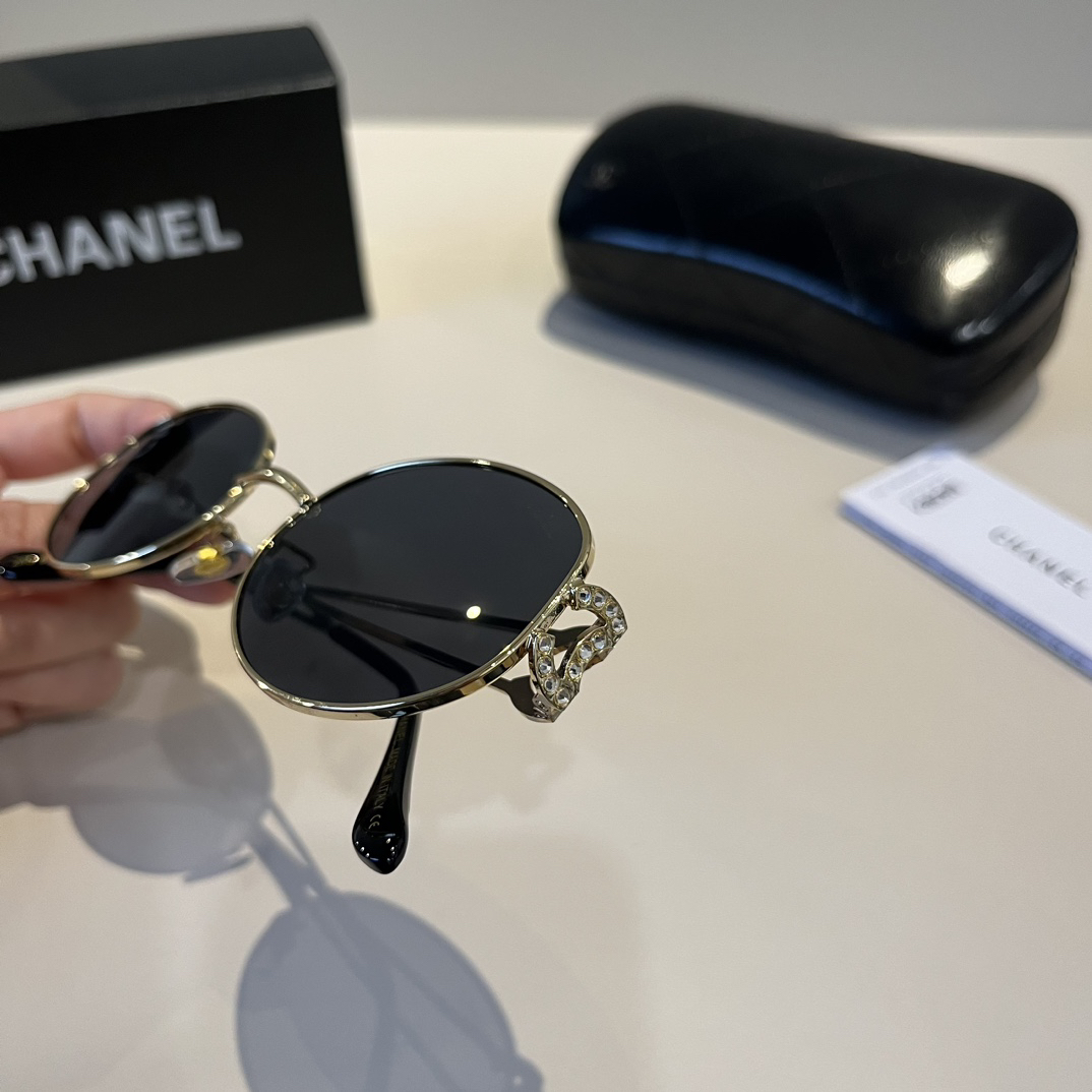 Chanel round frame sunglasses