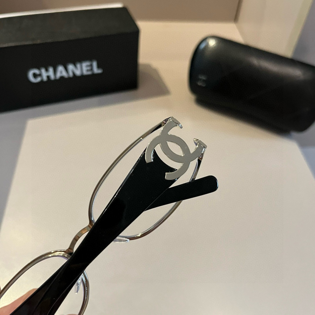 Chanel round frame sunglasses