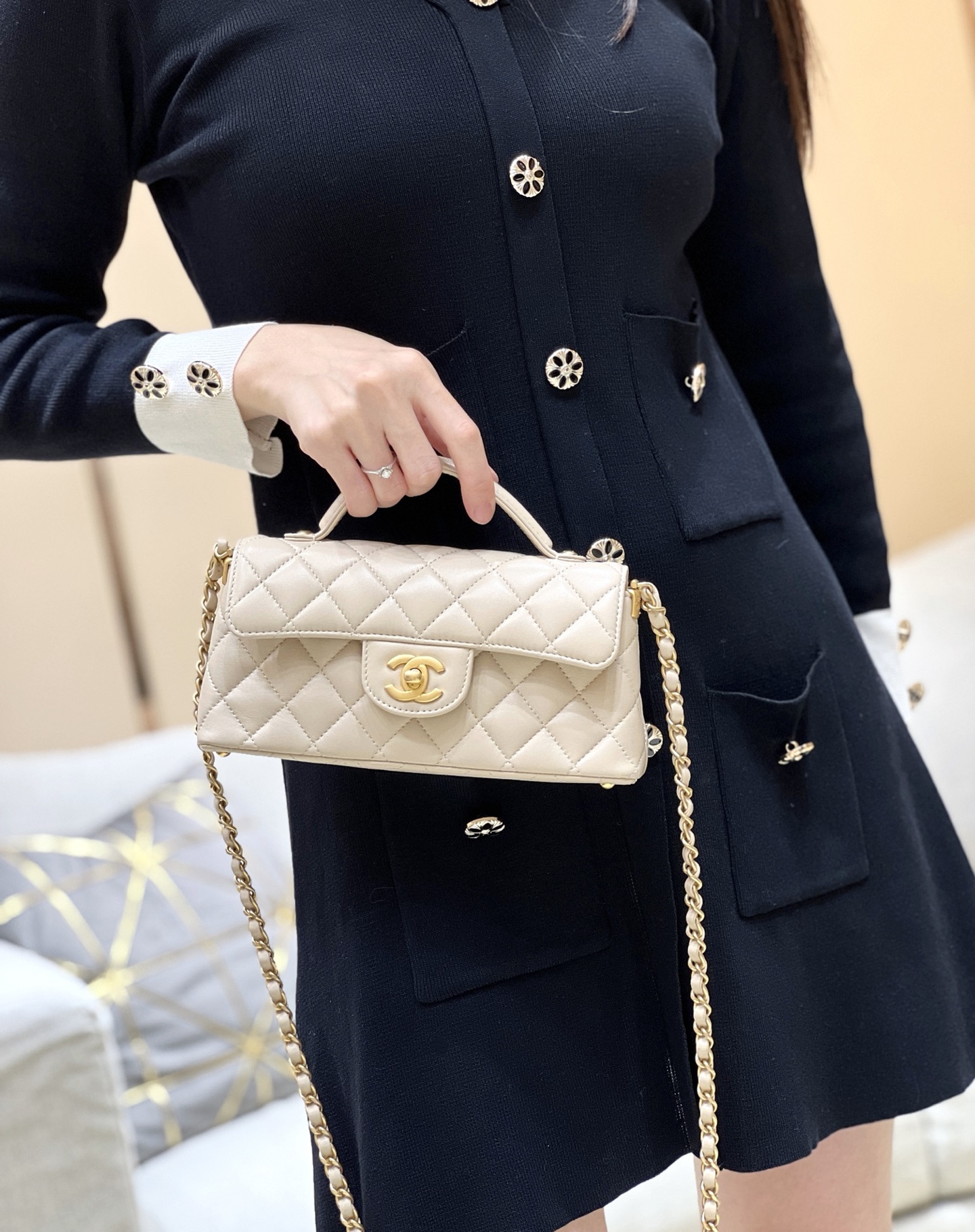 Chanel 25P Spring/Summer Preview Series Horizontal Kelly Handle Bag AS5354 00118