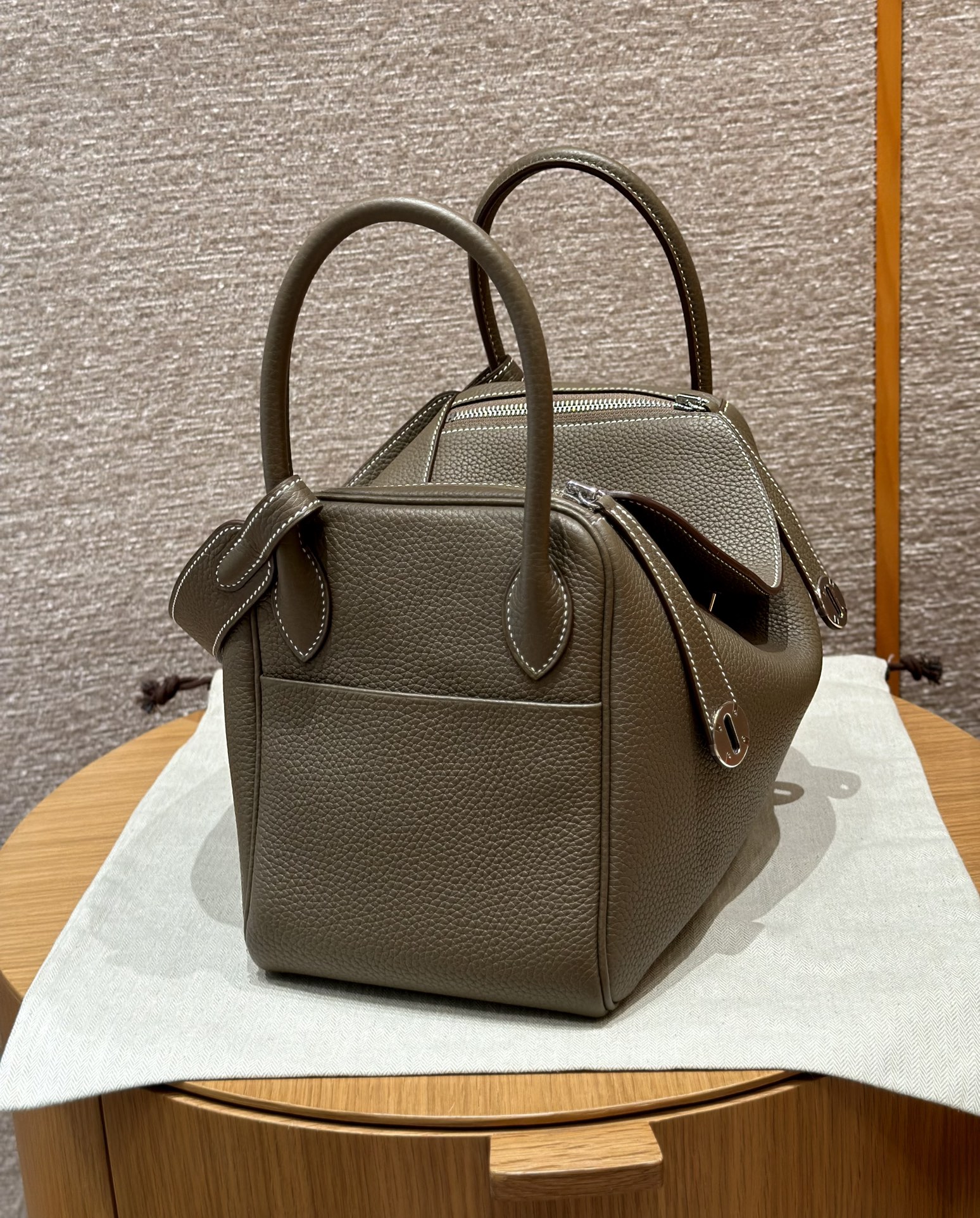 Hermès Lindy 18Etoupe Handbag(Handmade to order)
